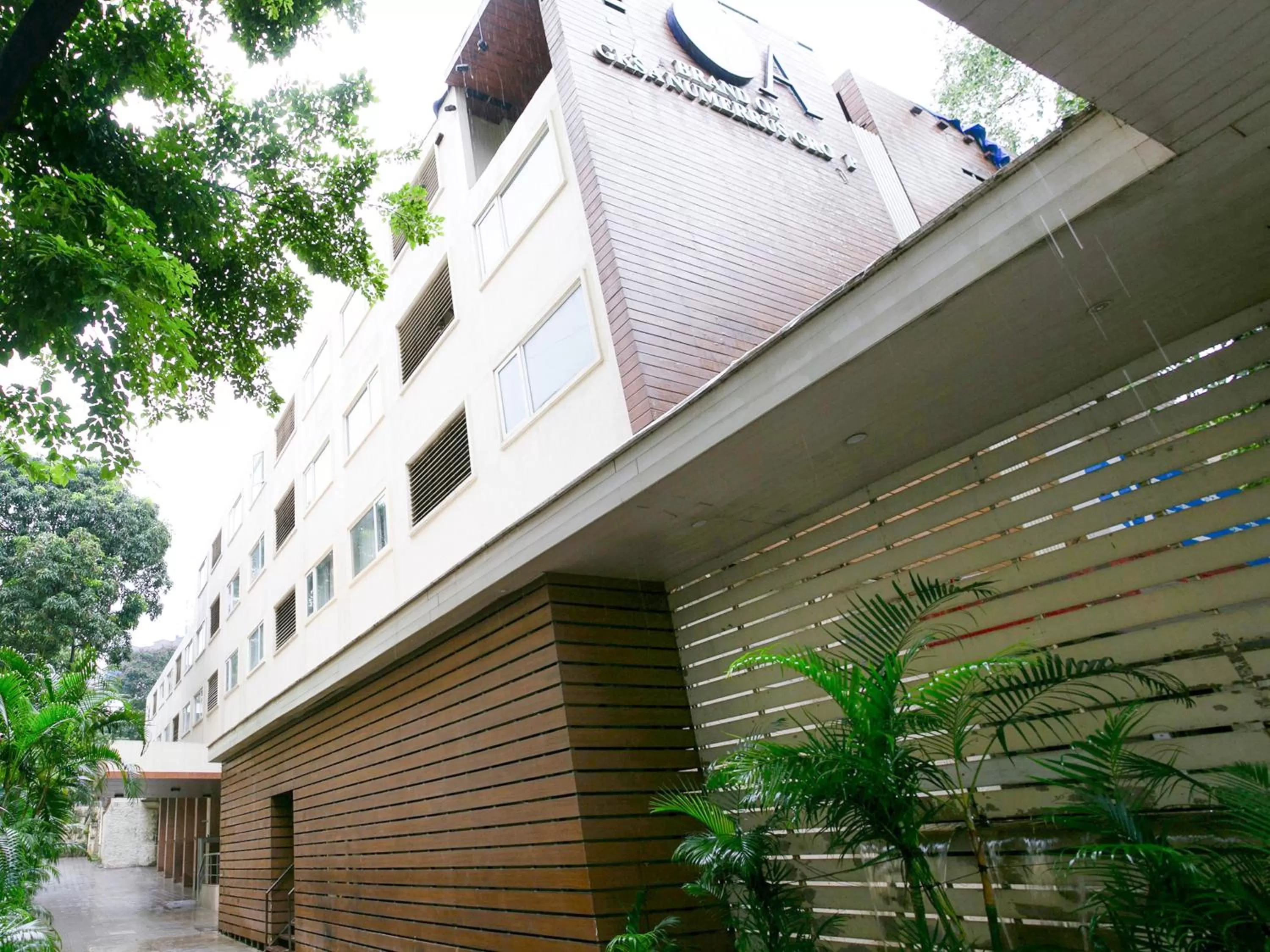 Property building in The Roa Hotel