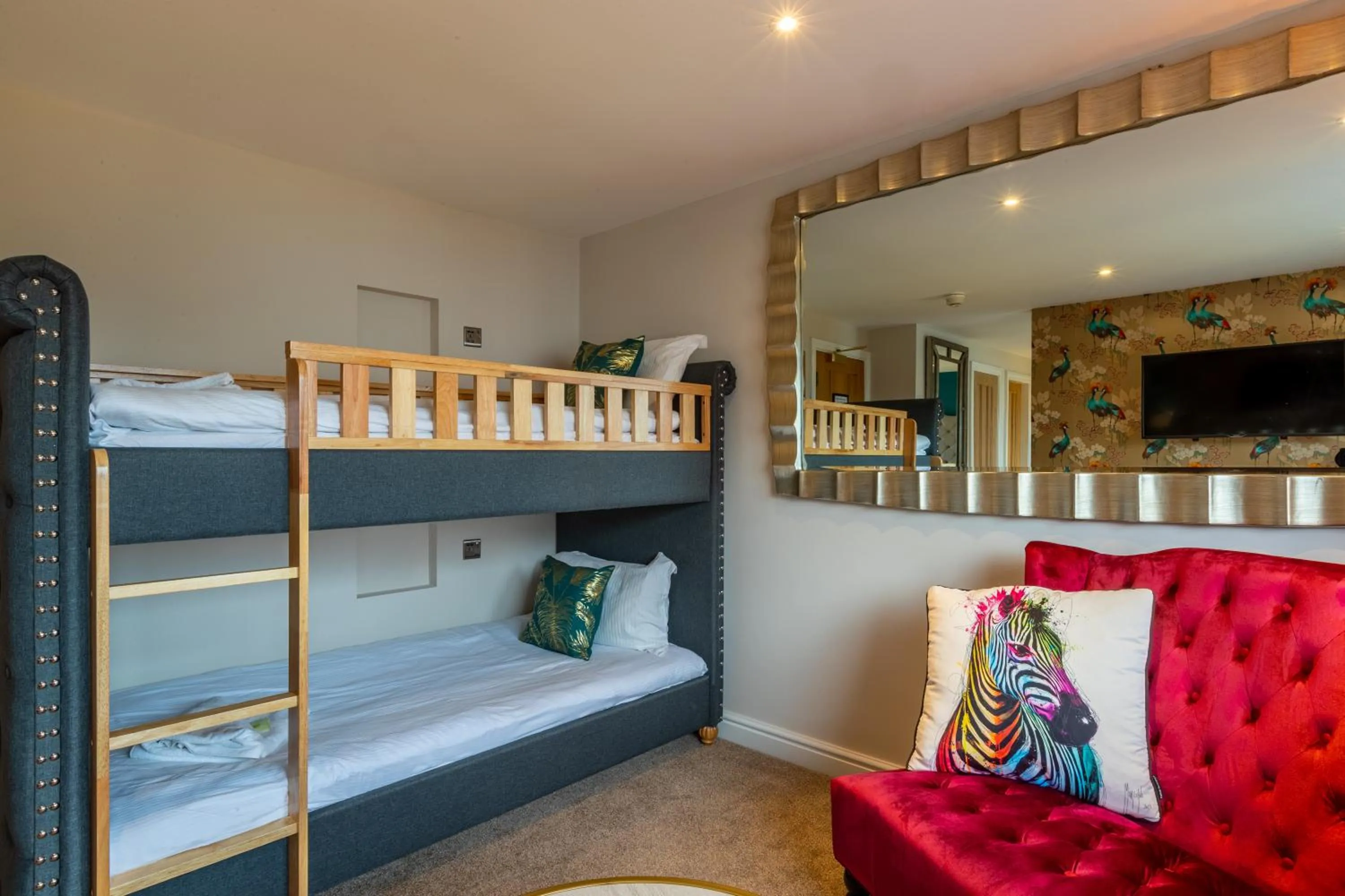 bunk bed, Bed in Holly Lodge Guest House with FREE off site health club