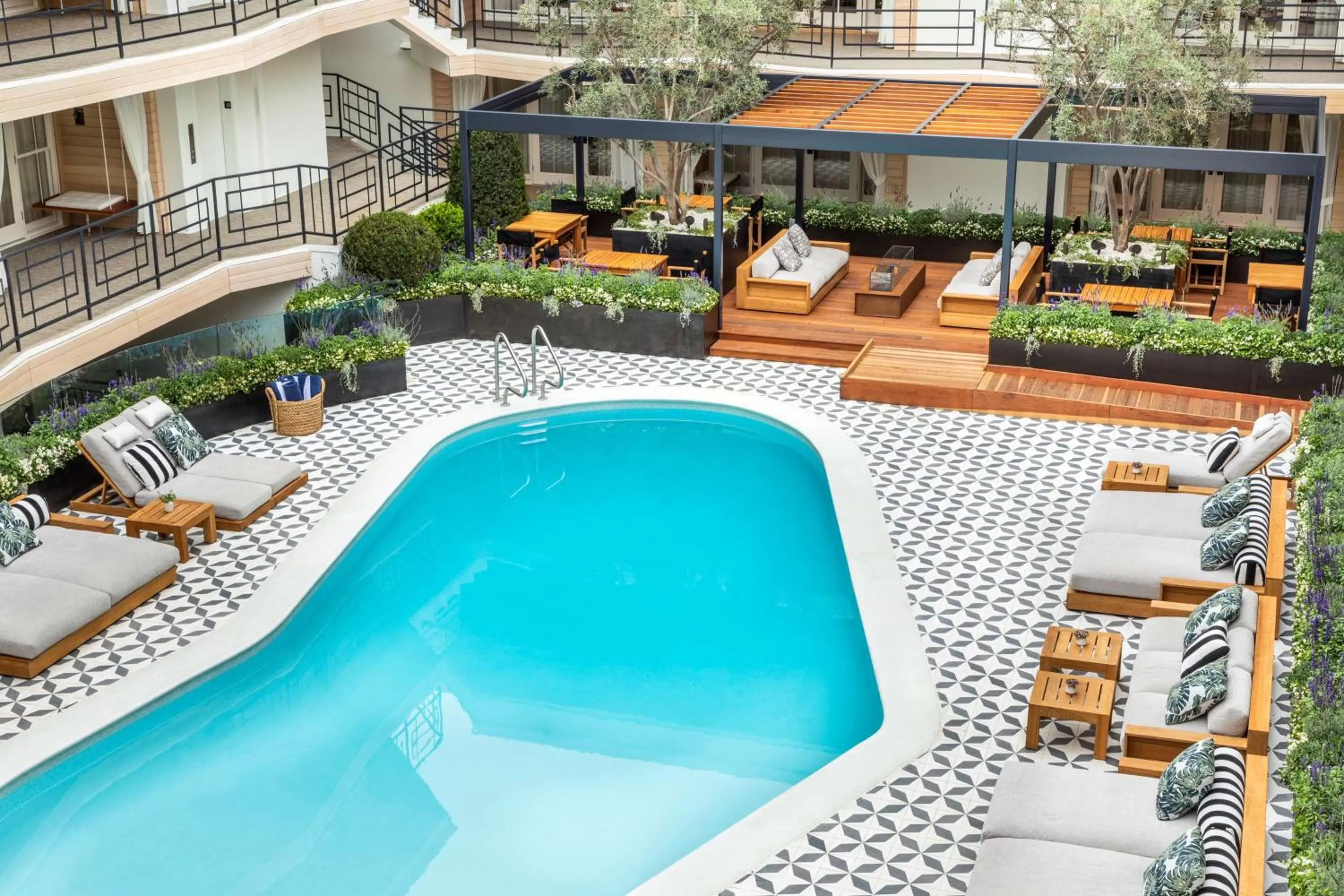 Pool view in Oceana Santa Monica, LXR Hotels & Resorts