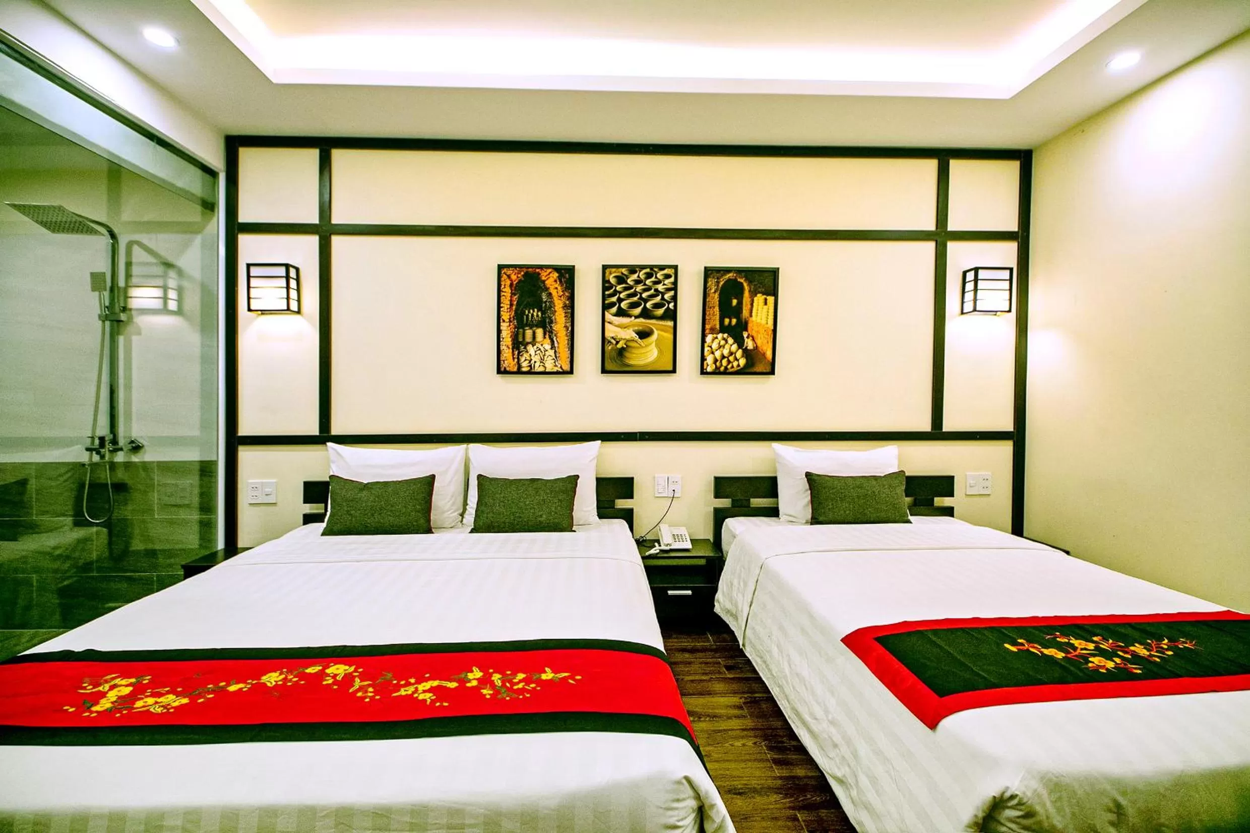 Bed in Hoi An Riverland Villa - Hoi An Center