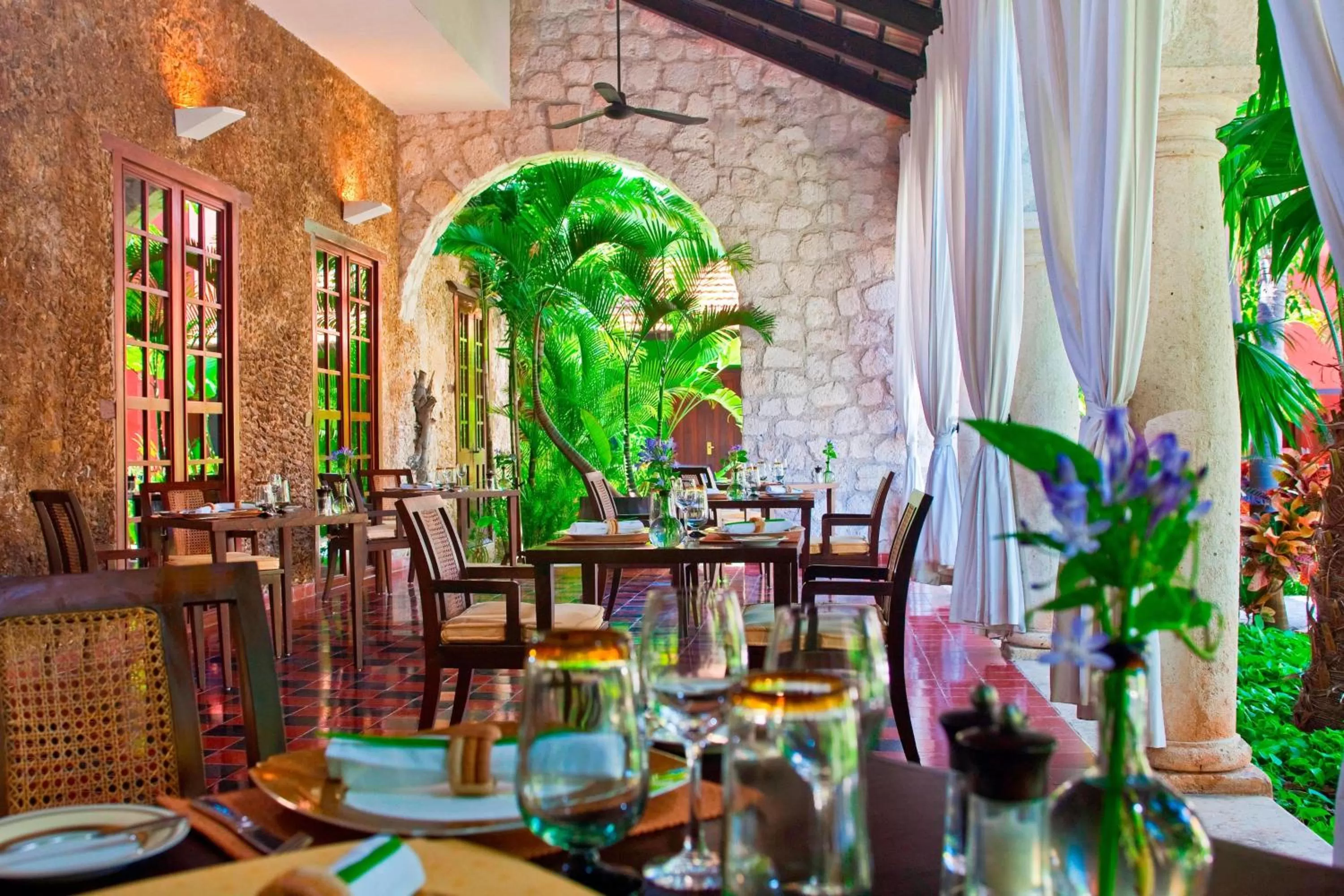 Restaurant/places to eat in Hacienda Campeche