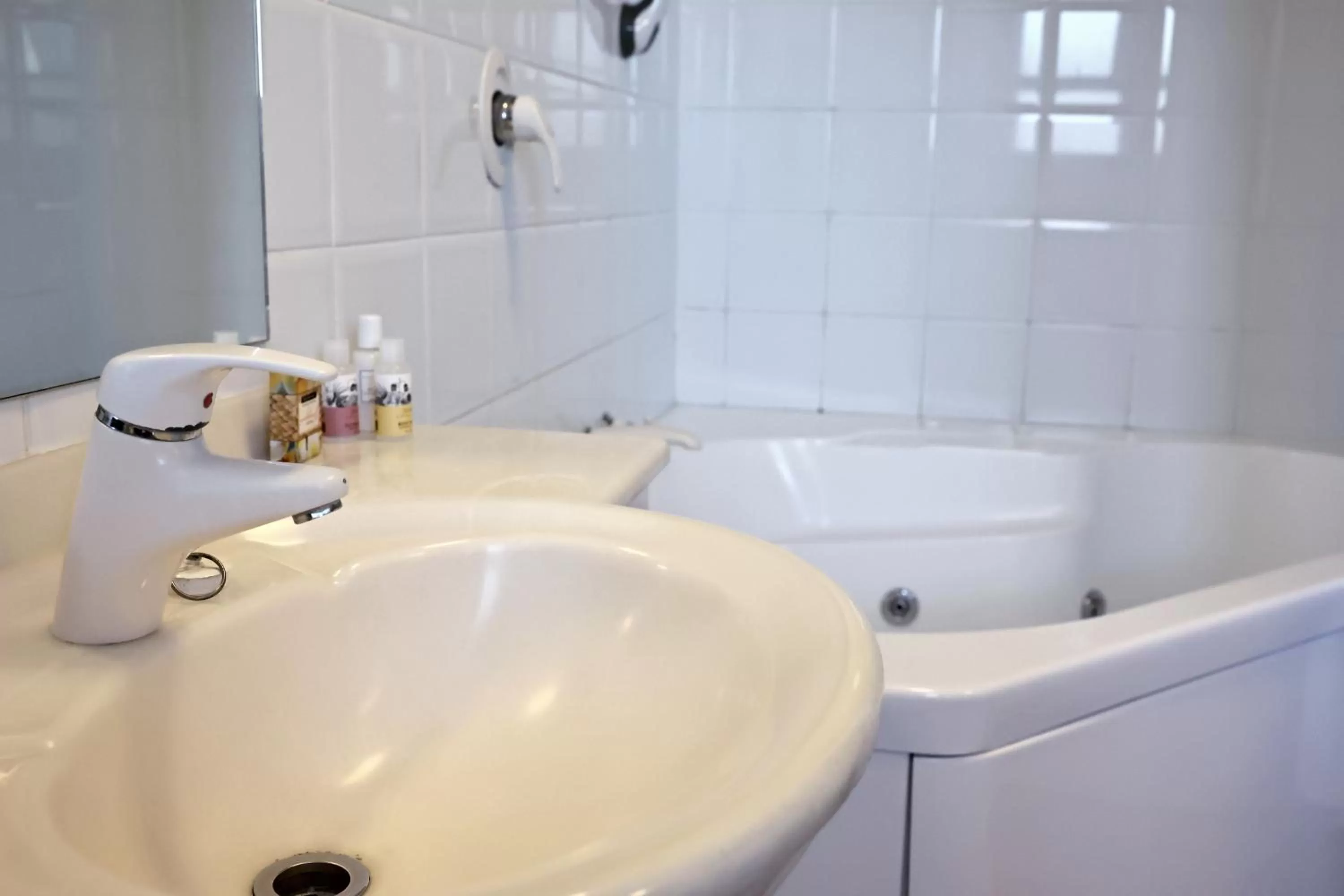 Baywatch Motor Lodge