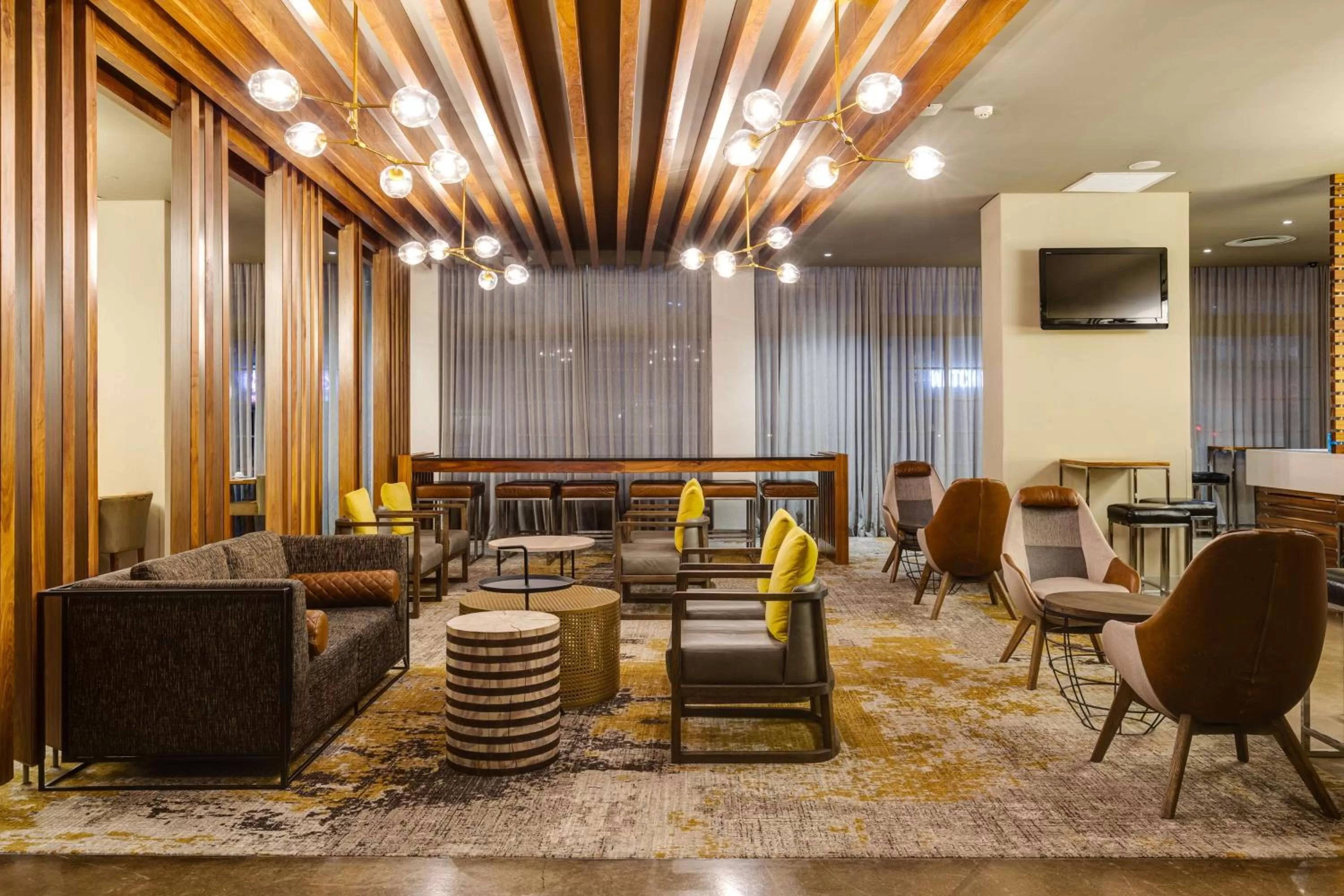 Lounge or bar in Garden Court Victoria Junction