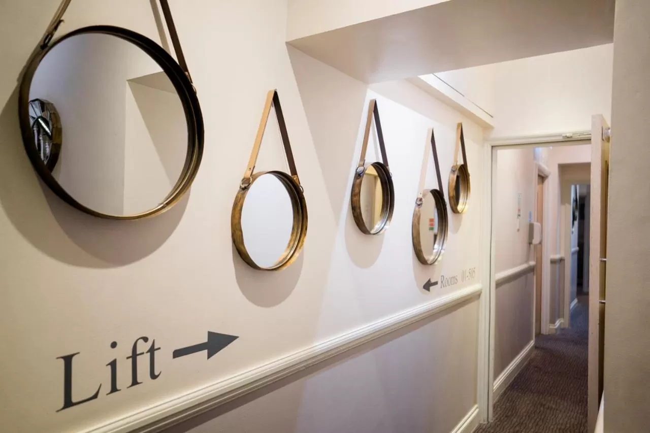 Decorative detail in Best Western Buckingham Palace Rd