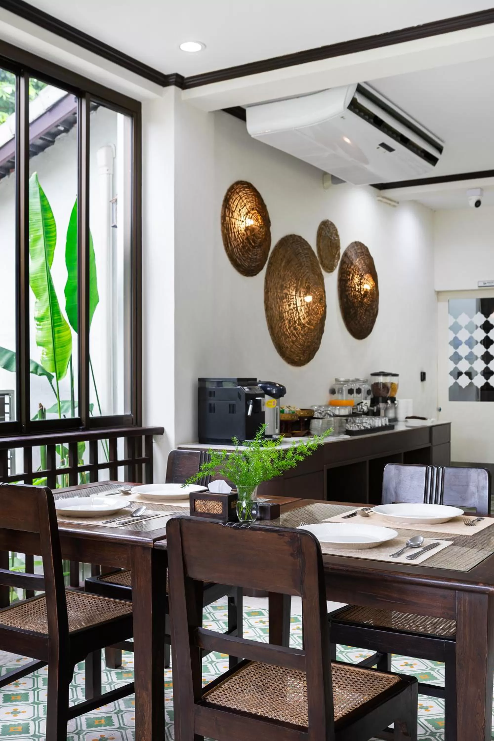 Restaurant/places to eat in Ratchapruek Lanna Boutique