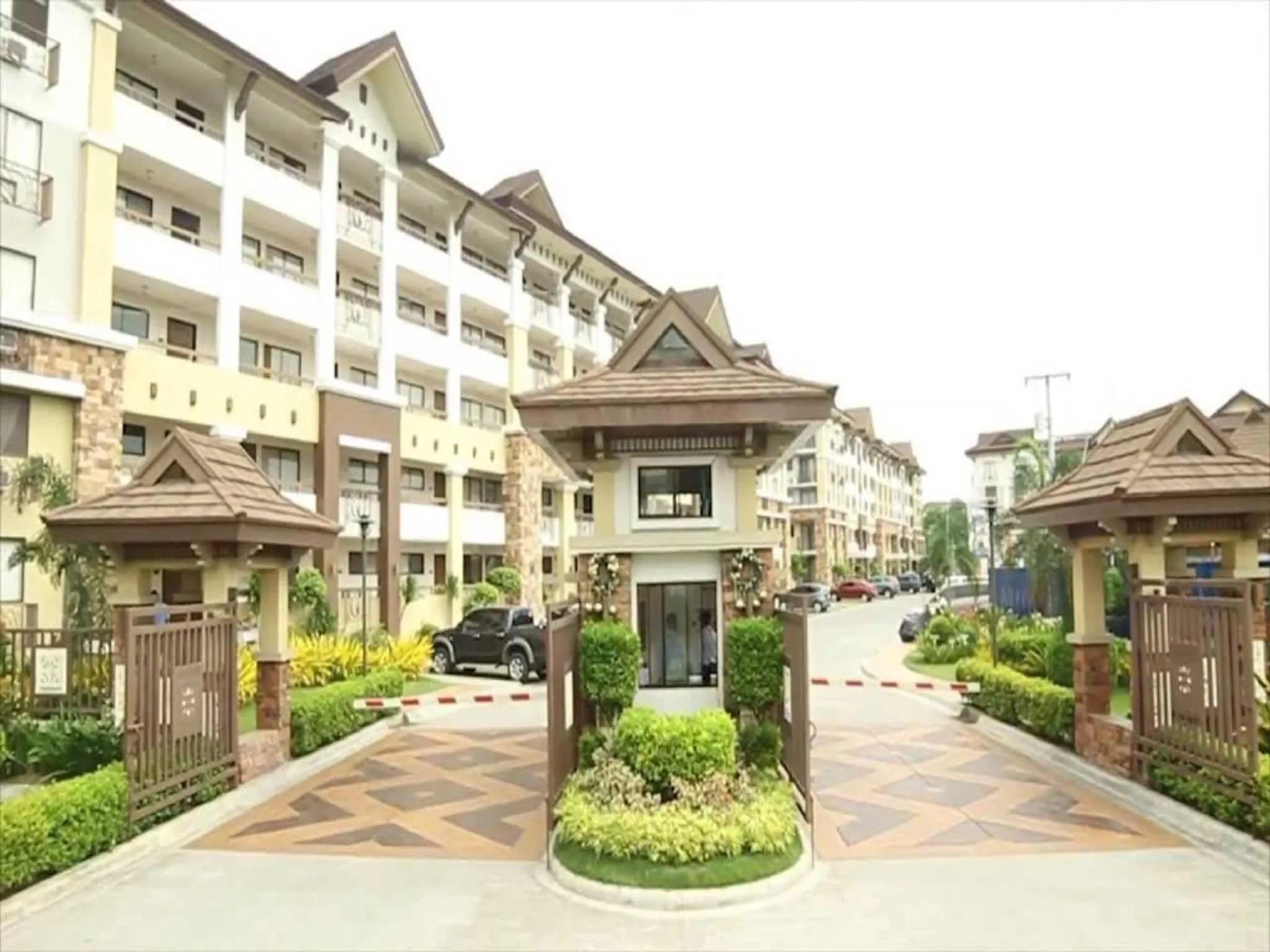Facade/entrance in One Oasis Condotel
