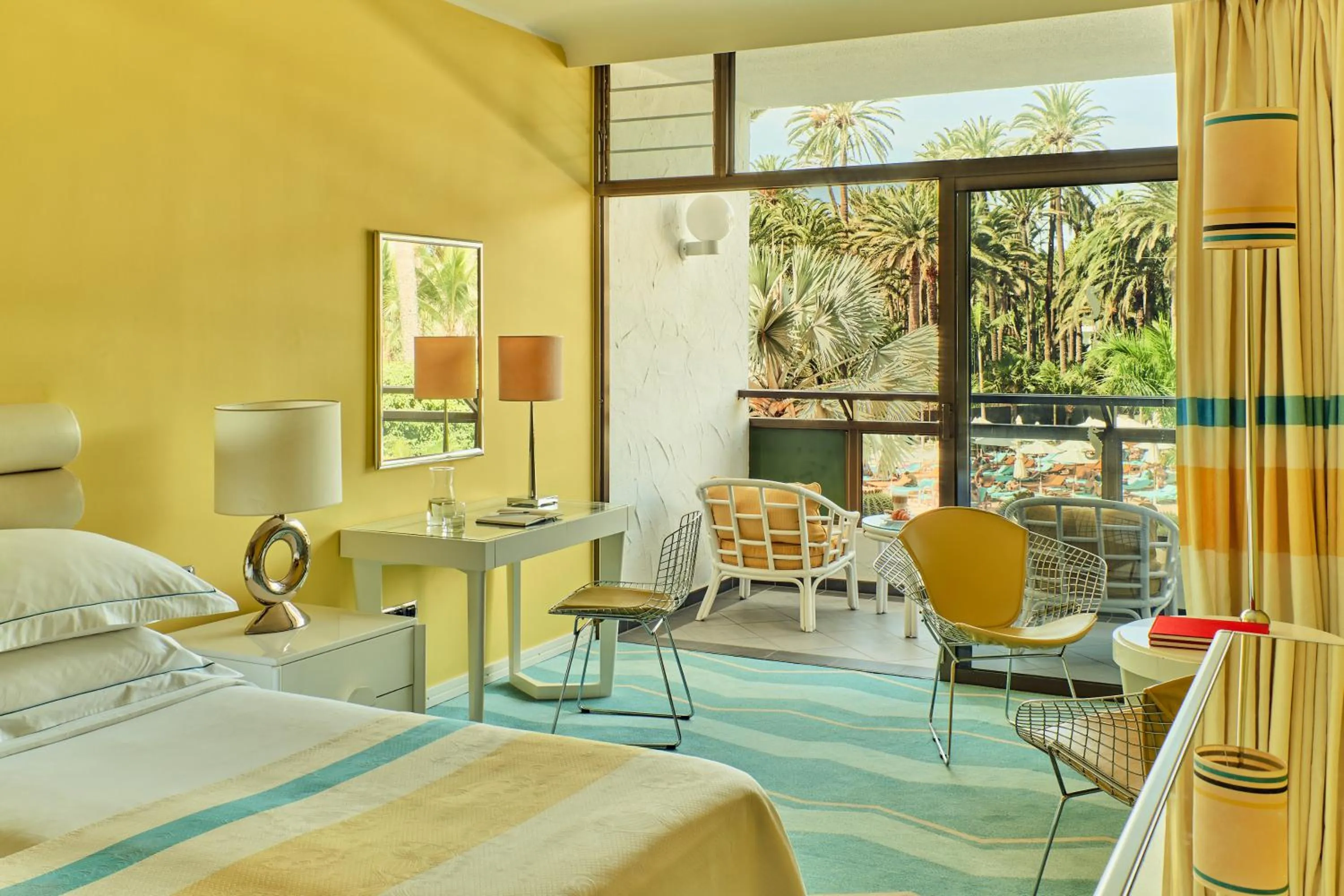 Bedroom, Bed in Seaside Palm Beach