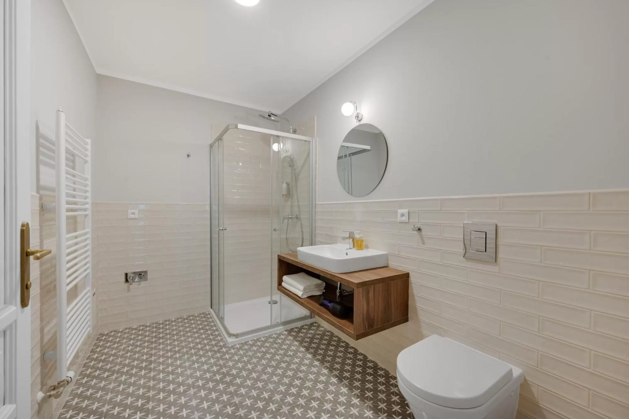 Shower in Palace Apartments