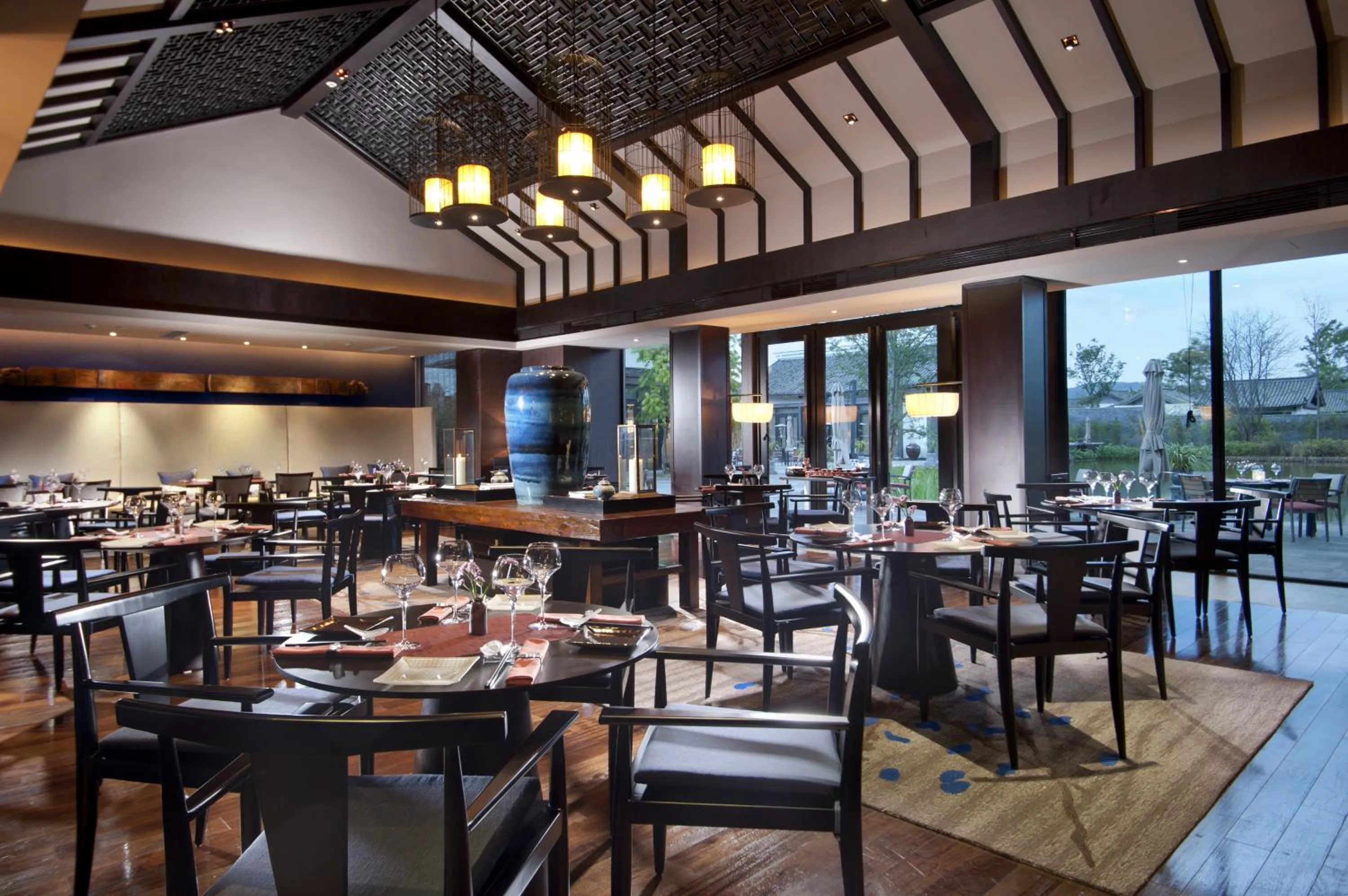 Restaurant/places to eat in Pullman Lijiang Resort & Spa