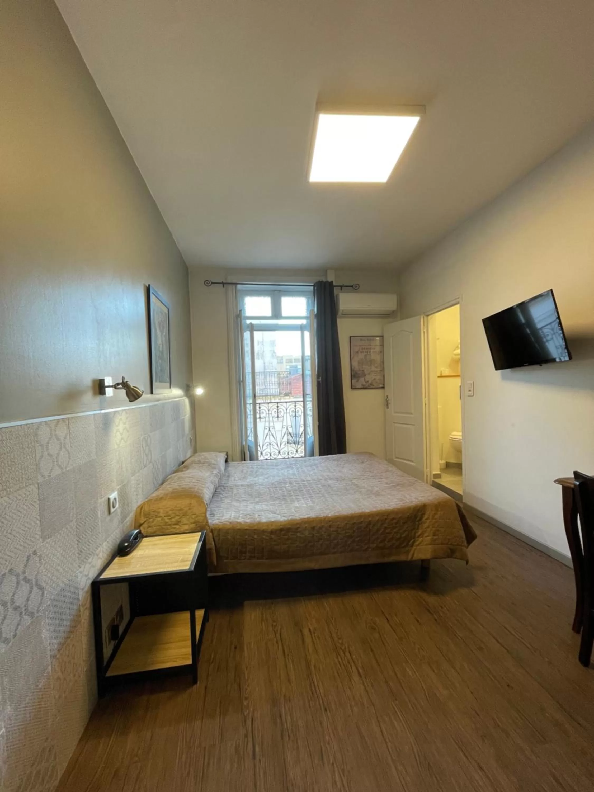 Standard Double Room in Hôtel Mistral Comédie Saint Roch