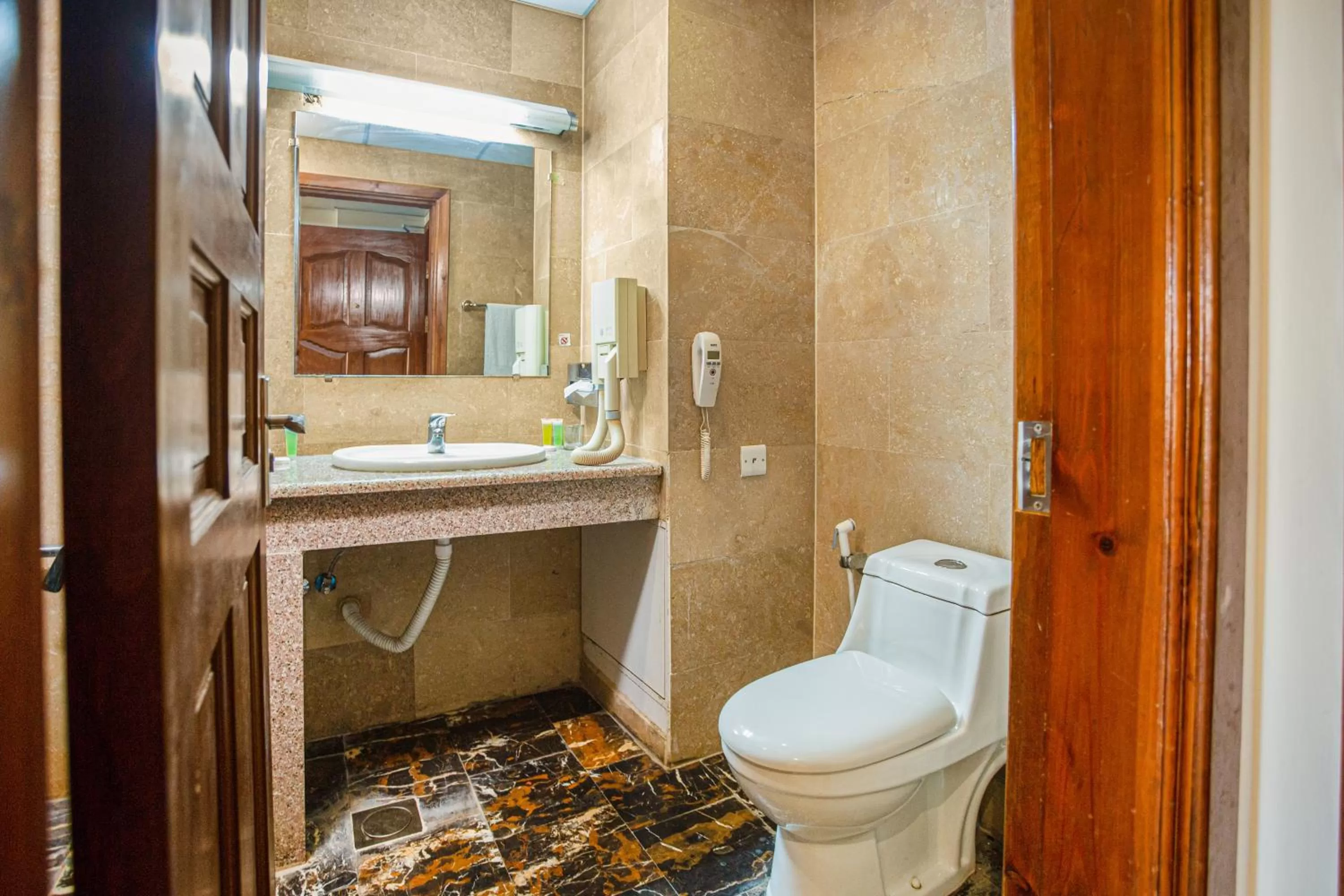 Toilet in Grand Hotel Madaba