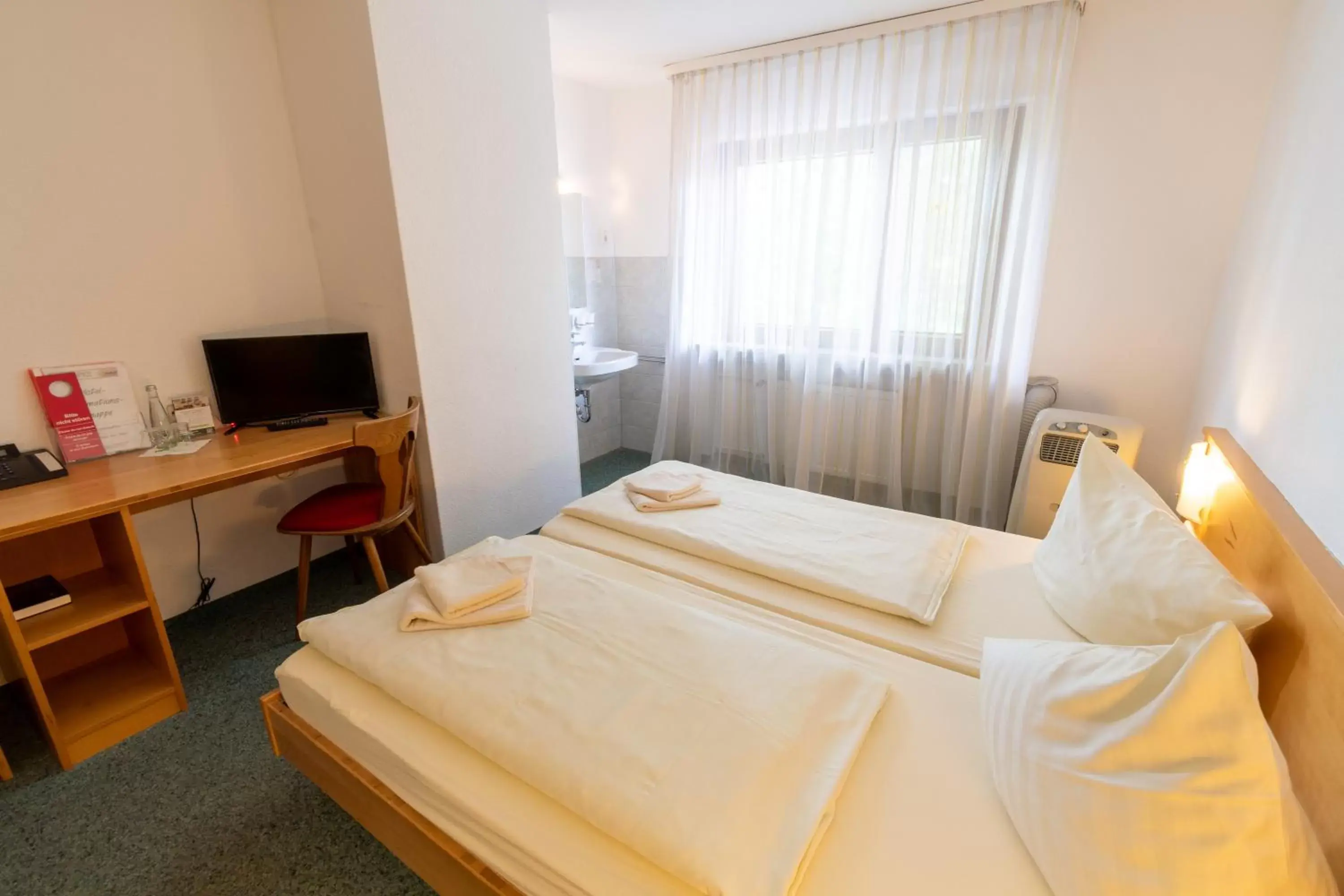 Economy Double Room (1 Adult) with Shared Bathroom in Hotel Landgasthof Ratz Economy Double Room (1 Adult) with Shared Bathroom in Hotel Landgasthof Ratz