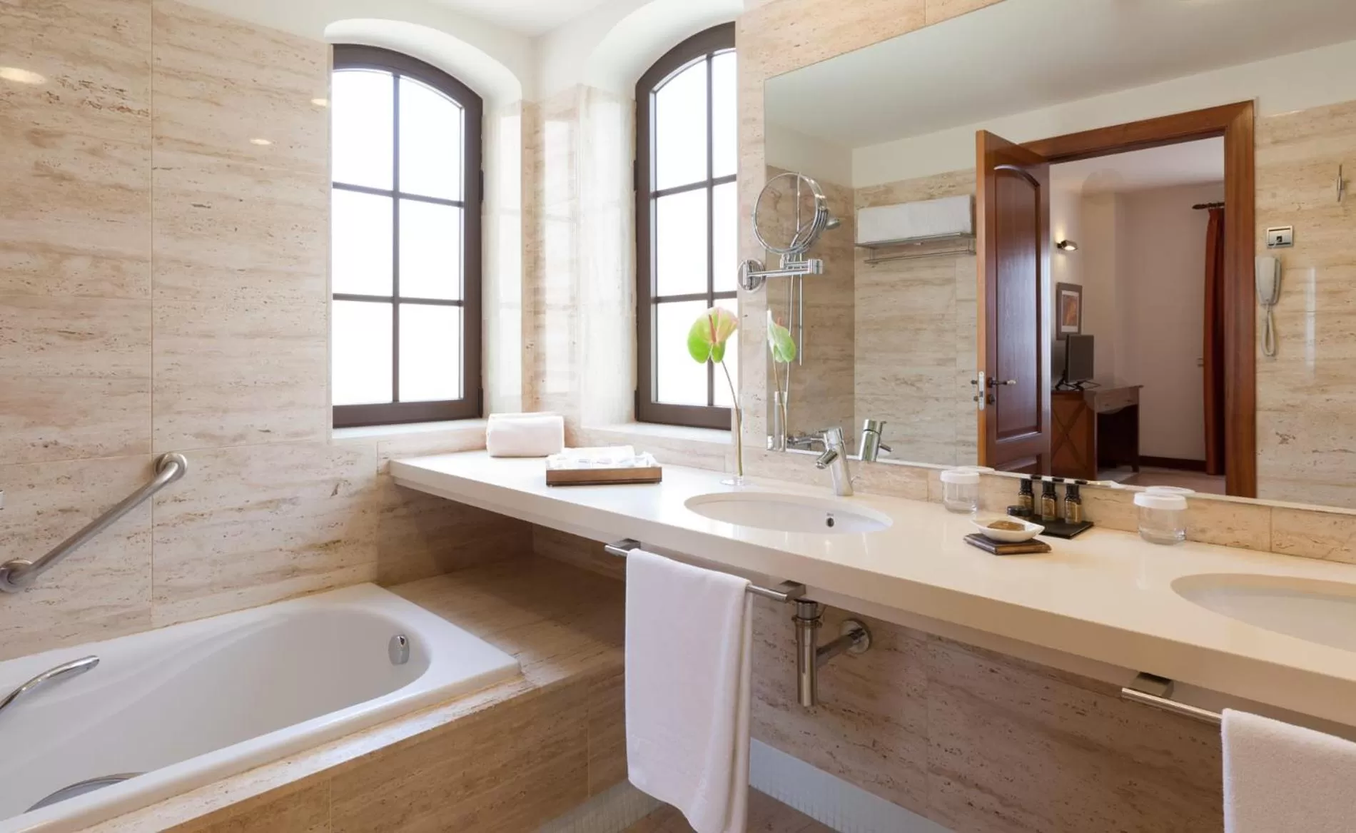 Bathroom in Hotel Suite Villa Maria