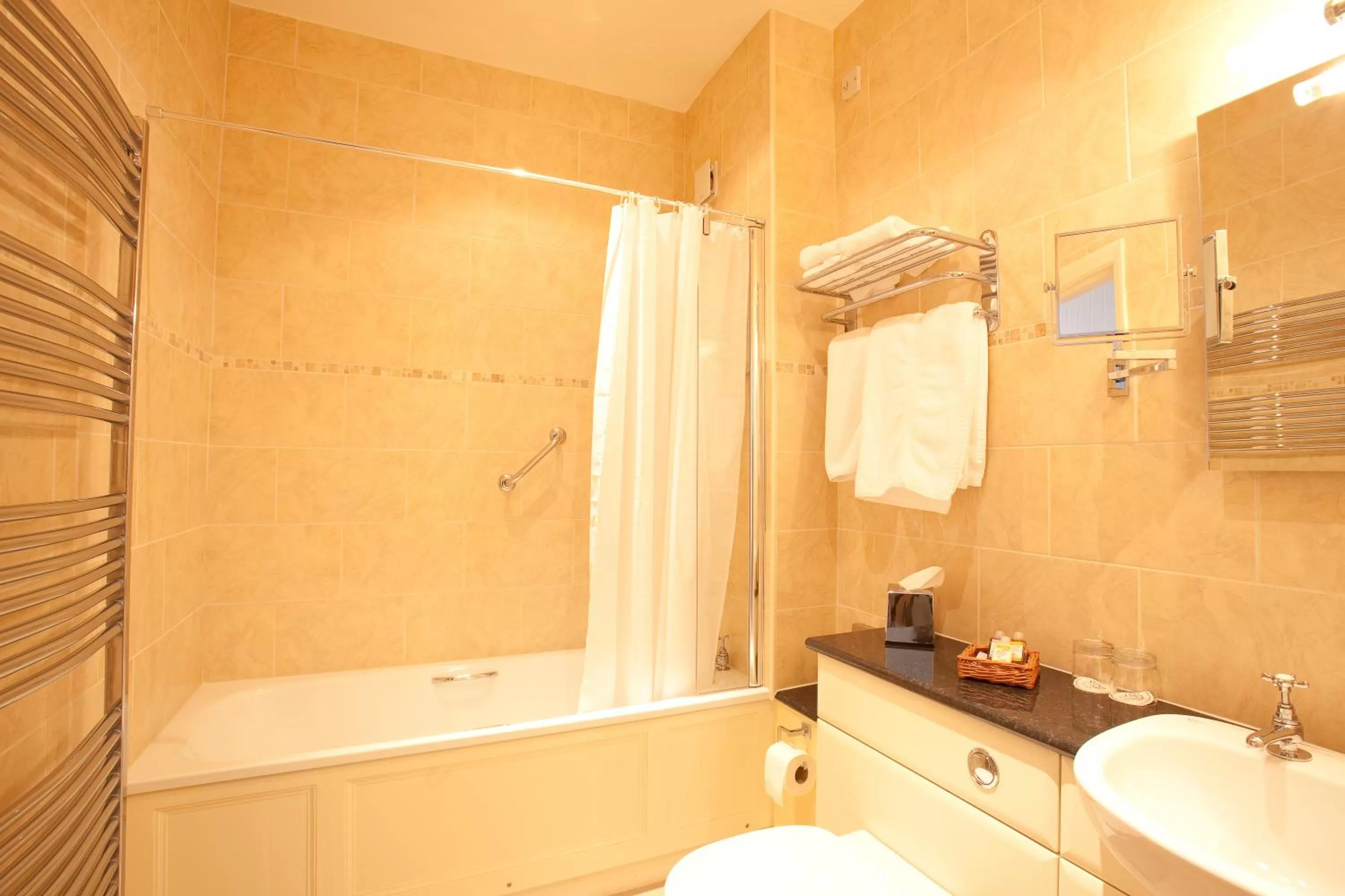 Bathroom in Burt's Hotel