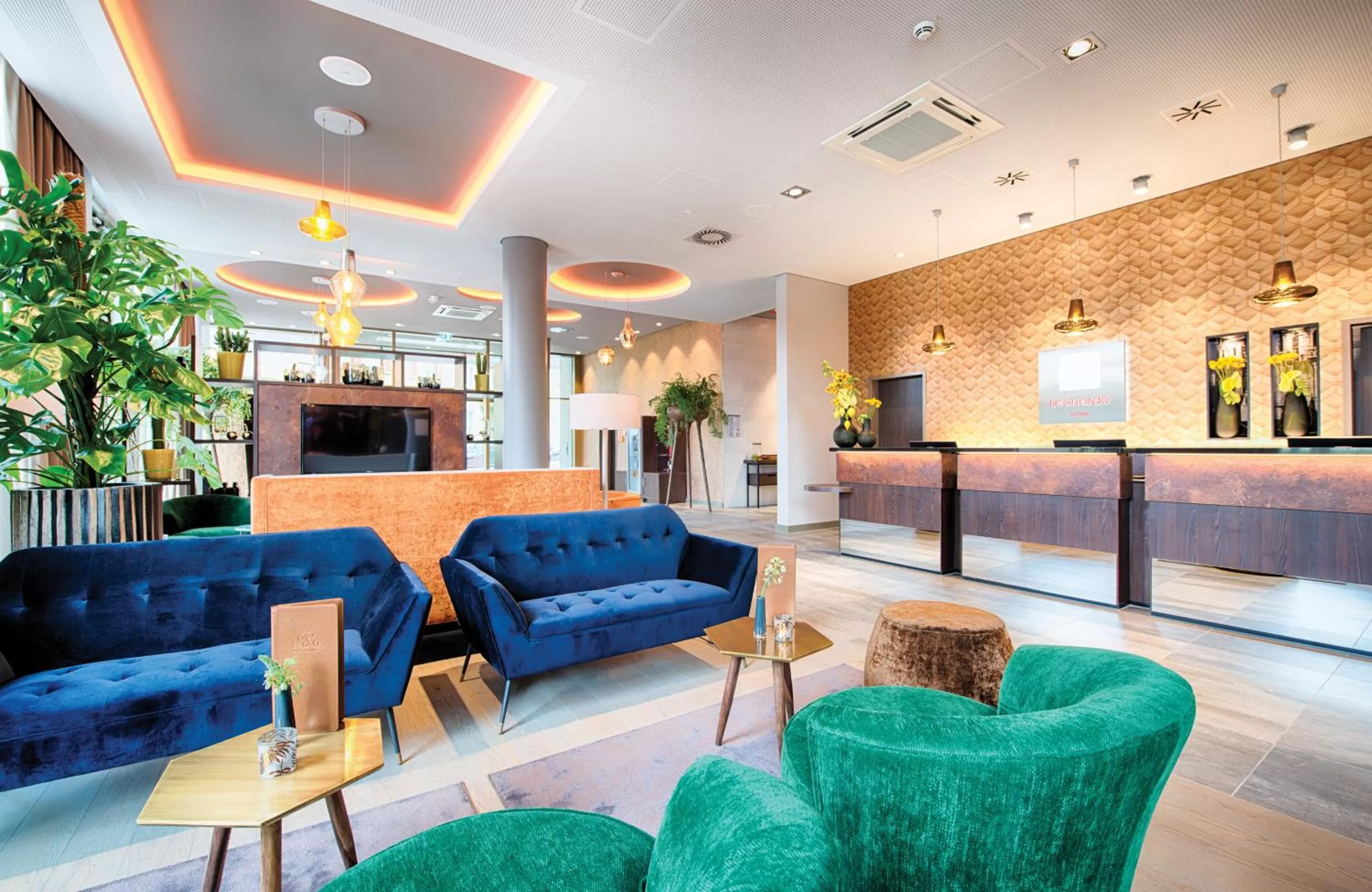 Lobby or reception in Leonardo Royal Hotel Ulm