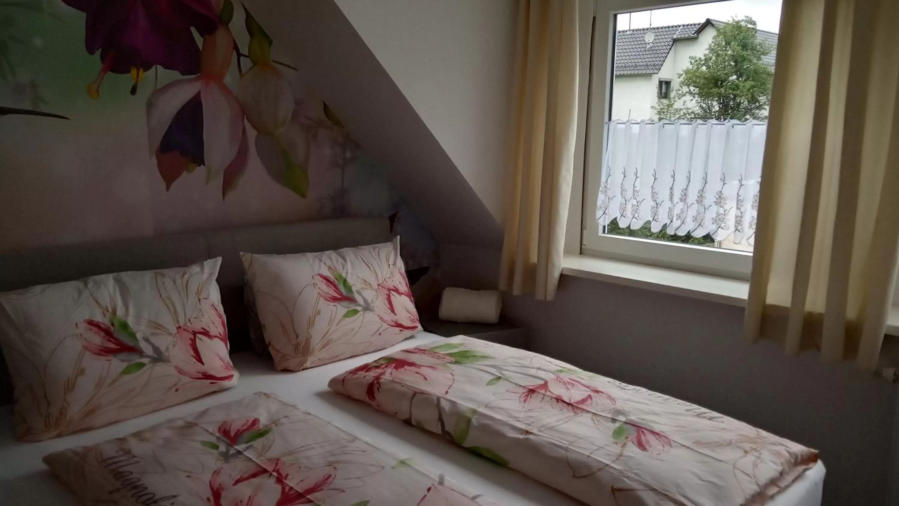 Bed in Gästehaus - Café Frank