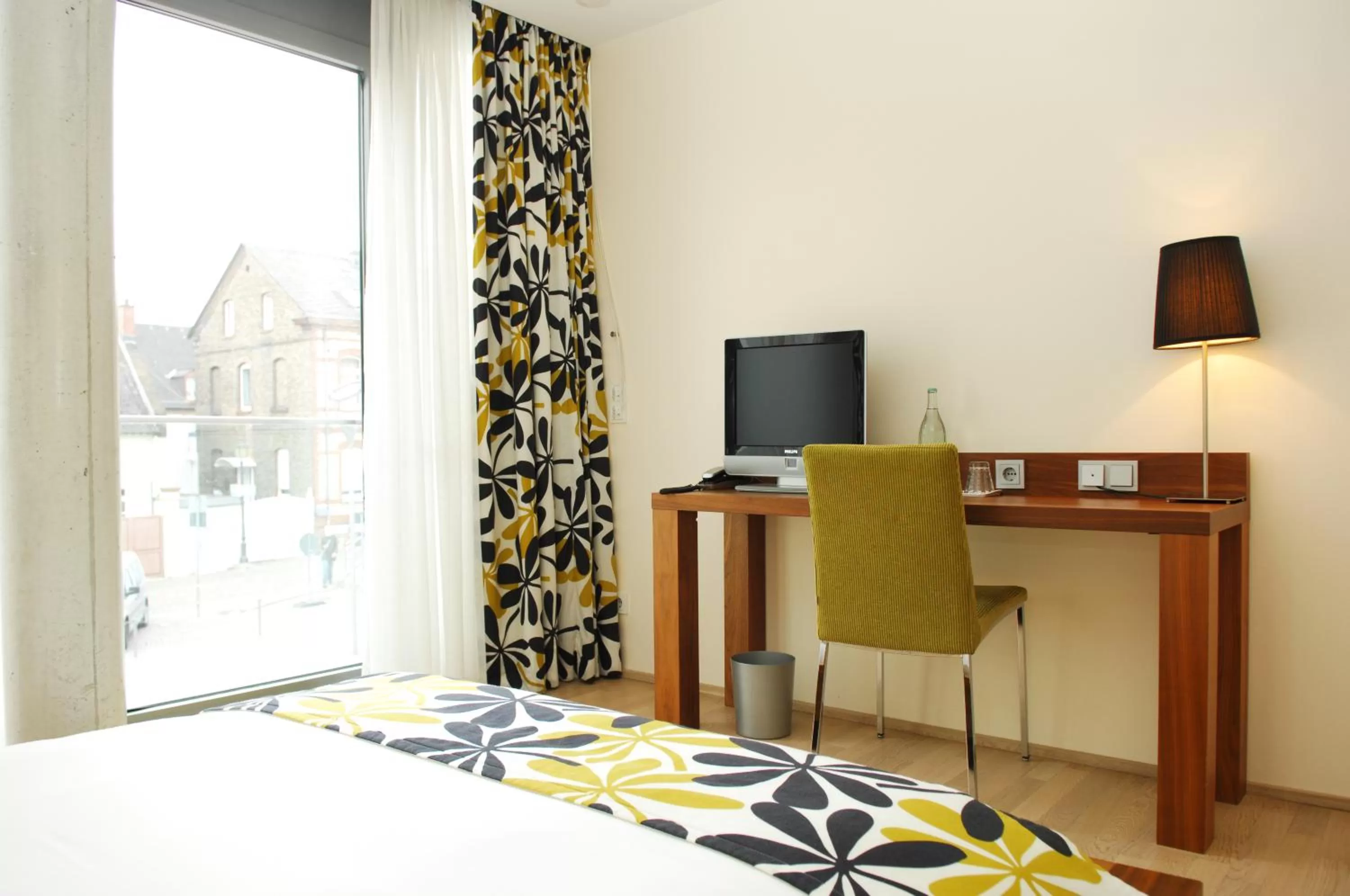 Photo of the whole room, Bed in Das Spritzenhaus