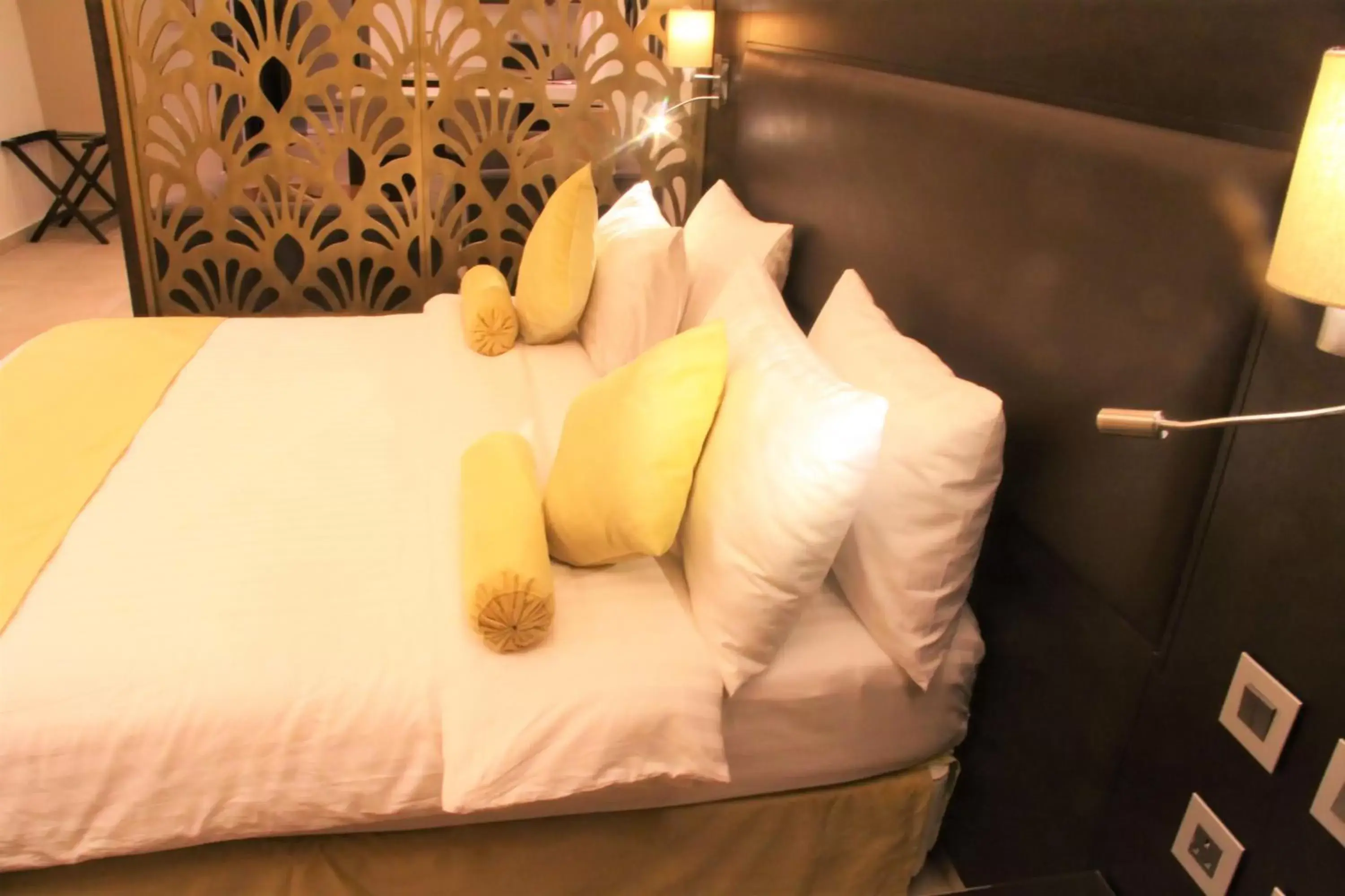 Classic Two Bedroom Apartment in Downtown Hotel Apartments Classic Two Bedroom Apartment in Downtown Hotel Apartments