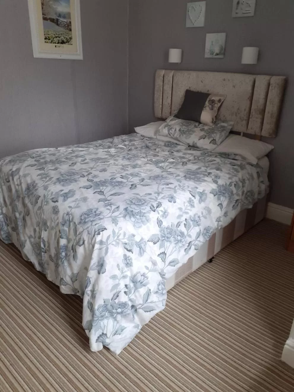 Bed in Briny View Hotel