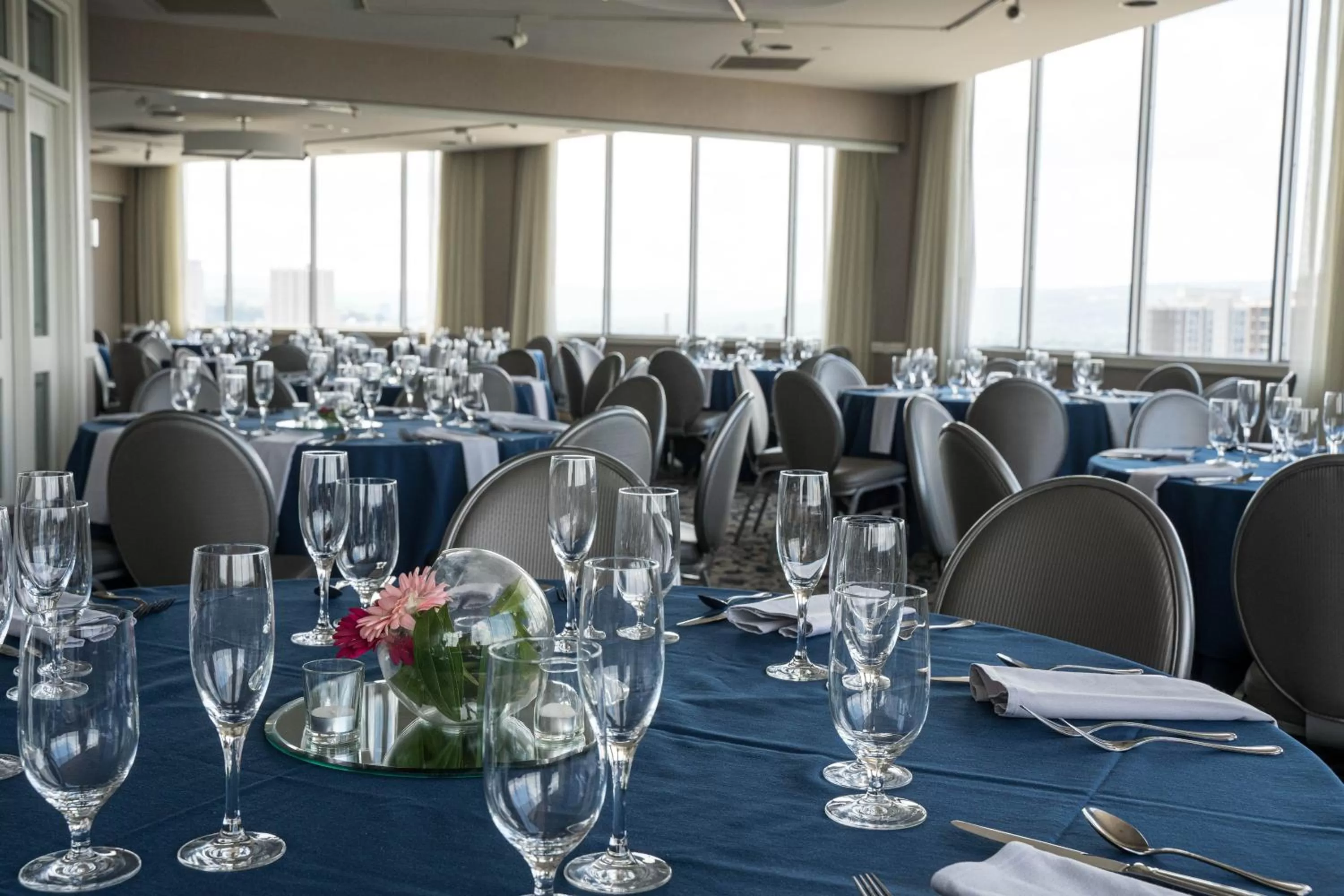 Meeting/conference room in Crowne Plaza Syracuse by IHG