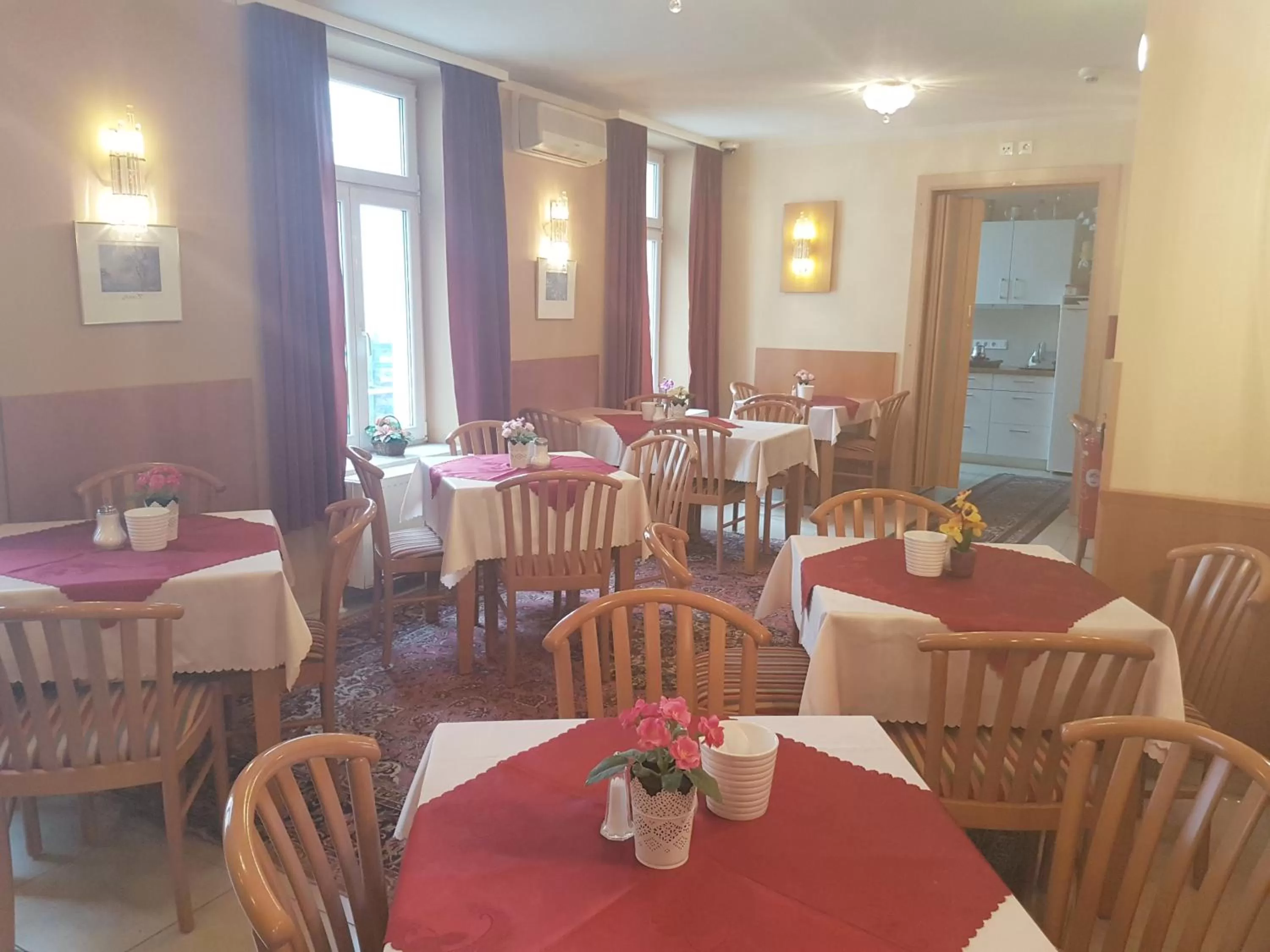 Restaurant/places to eat in Hotel Haydn