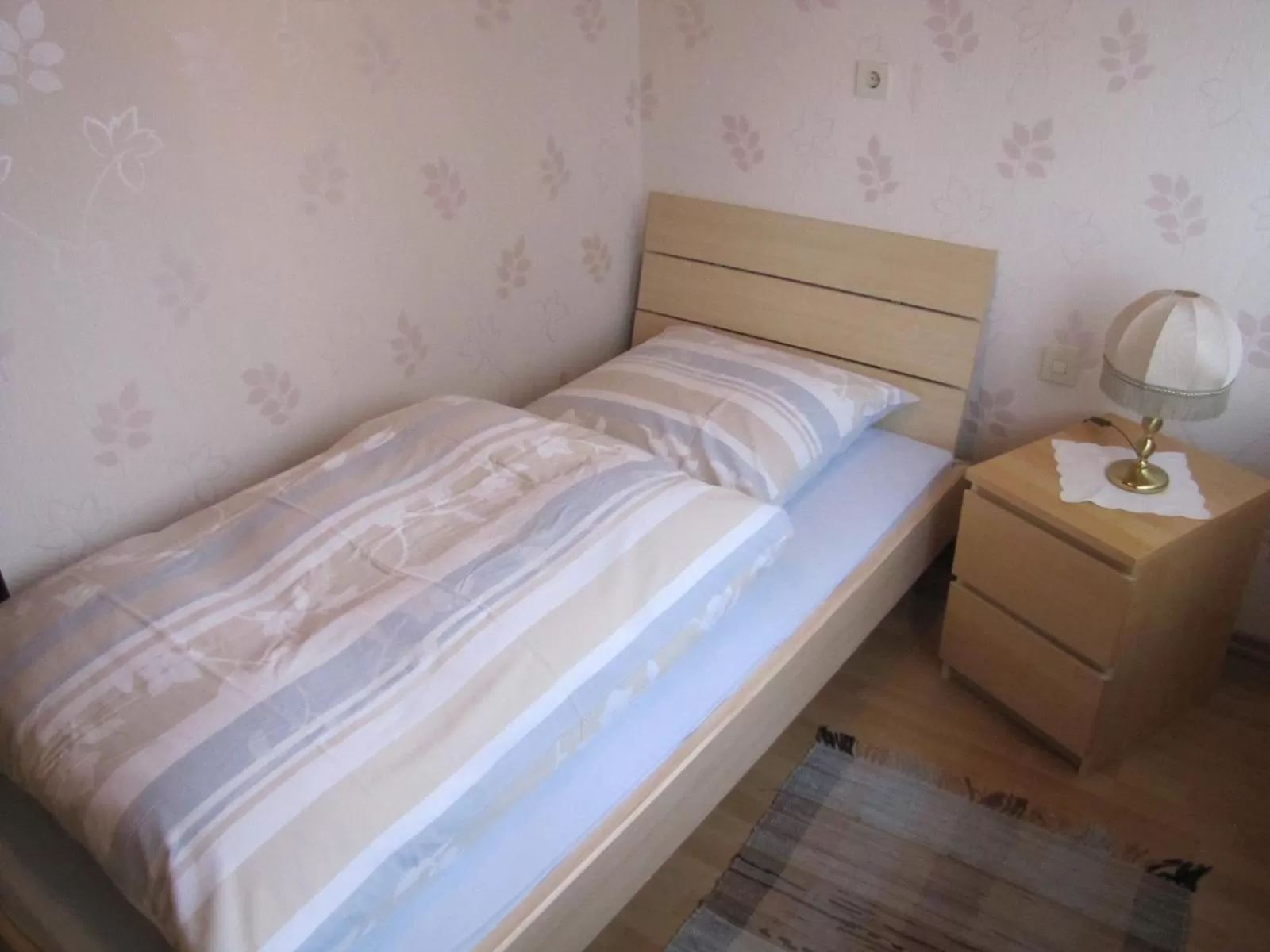 Bed in "Unter den Kastanien"