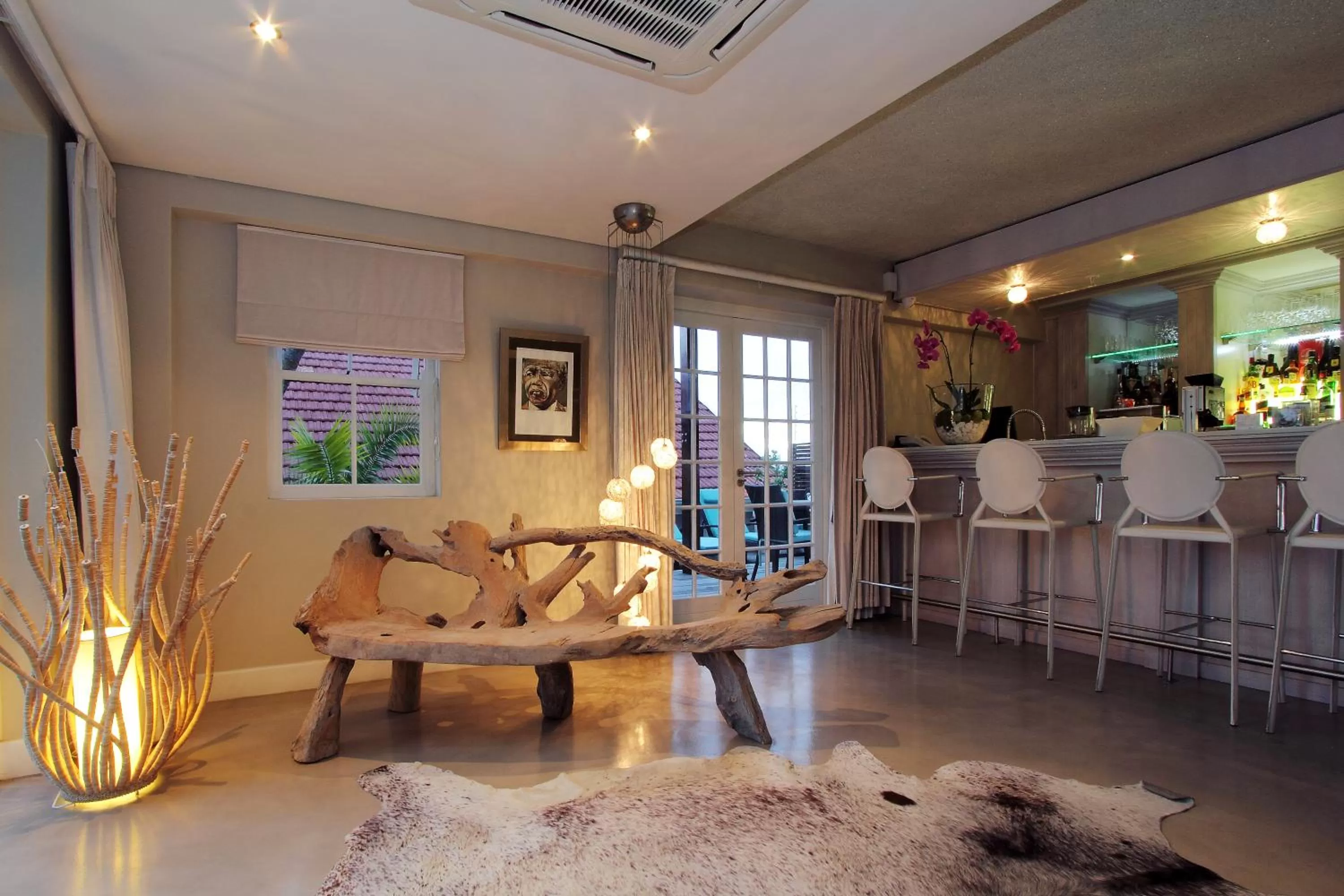 Lounge or bar in The Glen Boutique Hotel & Spa