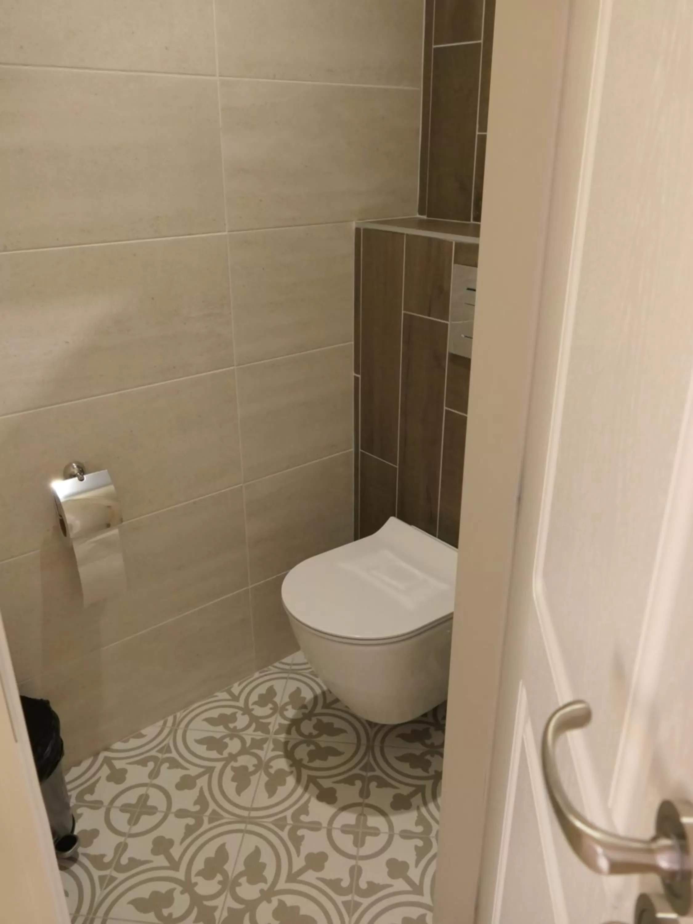 Toilet in Hotel MEDITERRANEO