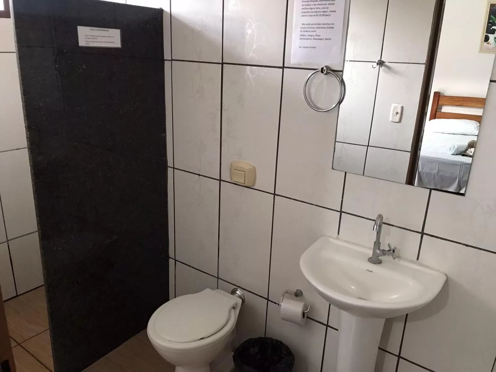 Bathroom in Hotel Portela III