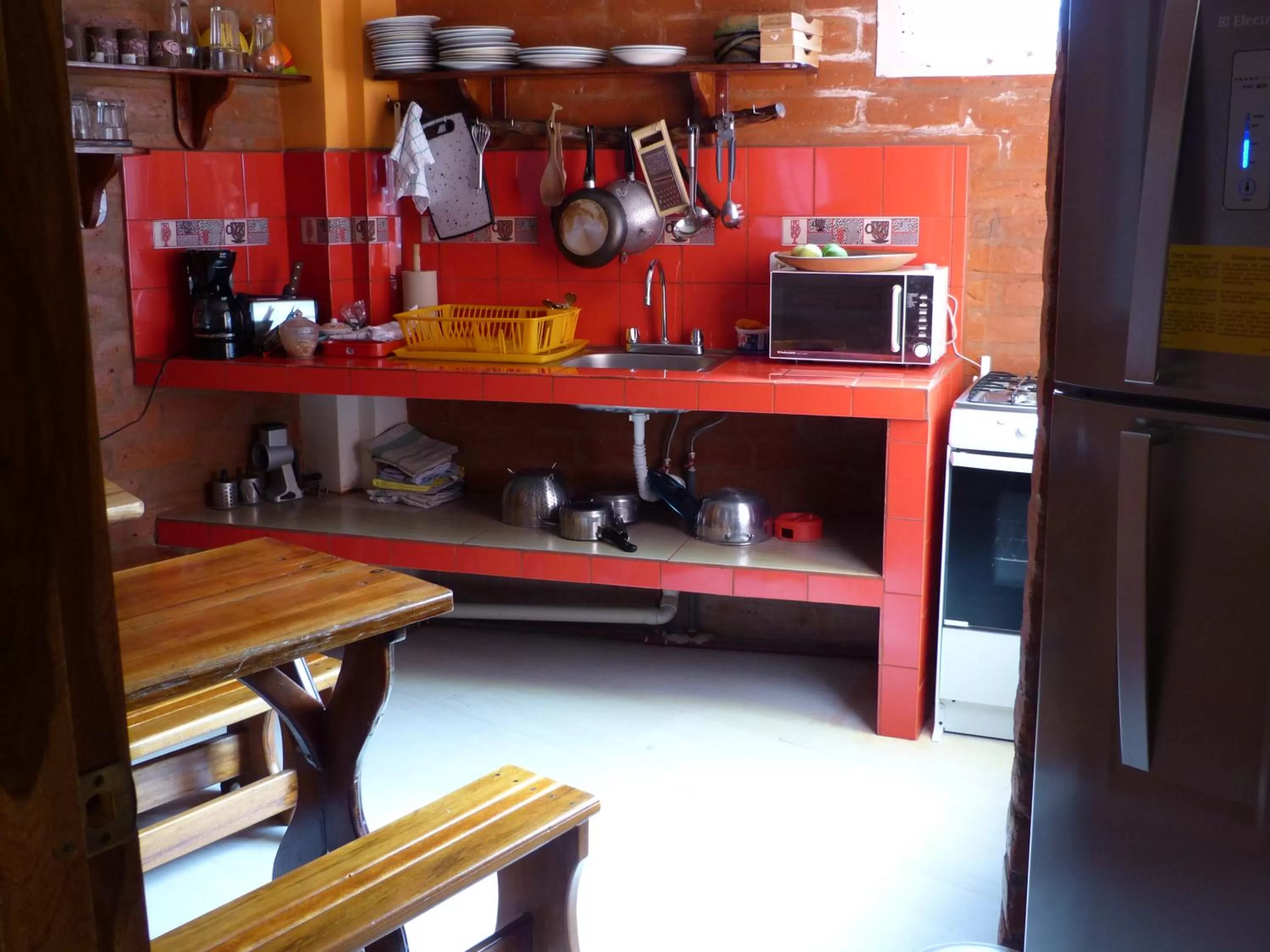 Kitchen or kitchenette, Kitchen/Kitchenette in Hostal La Casa Amarilla City