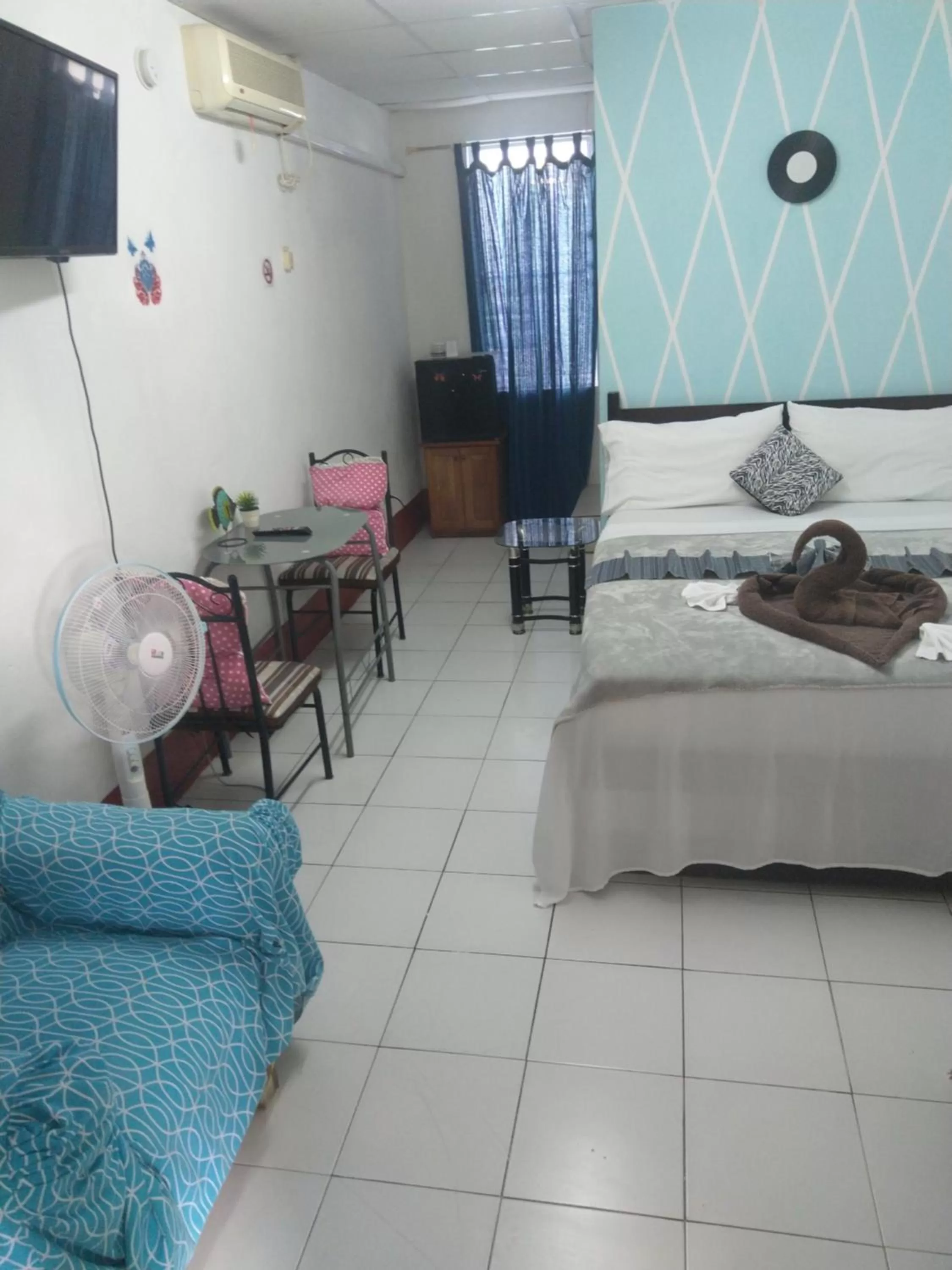 Bed in The Red Hut Inn