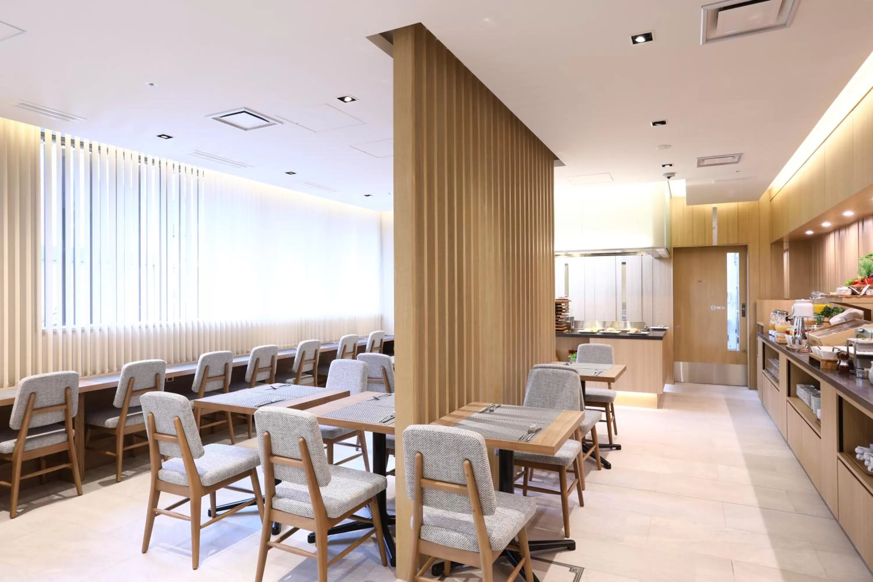 Restaurant/places to eat in Hotel Gracery Asakusa