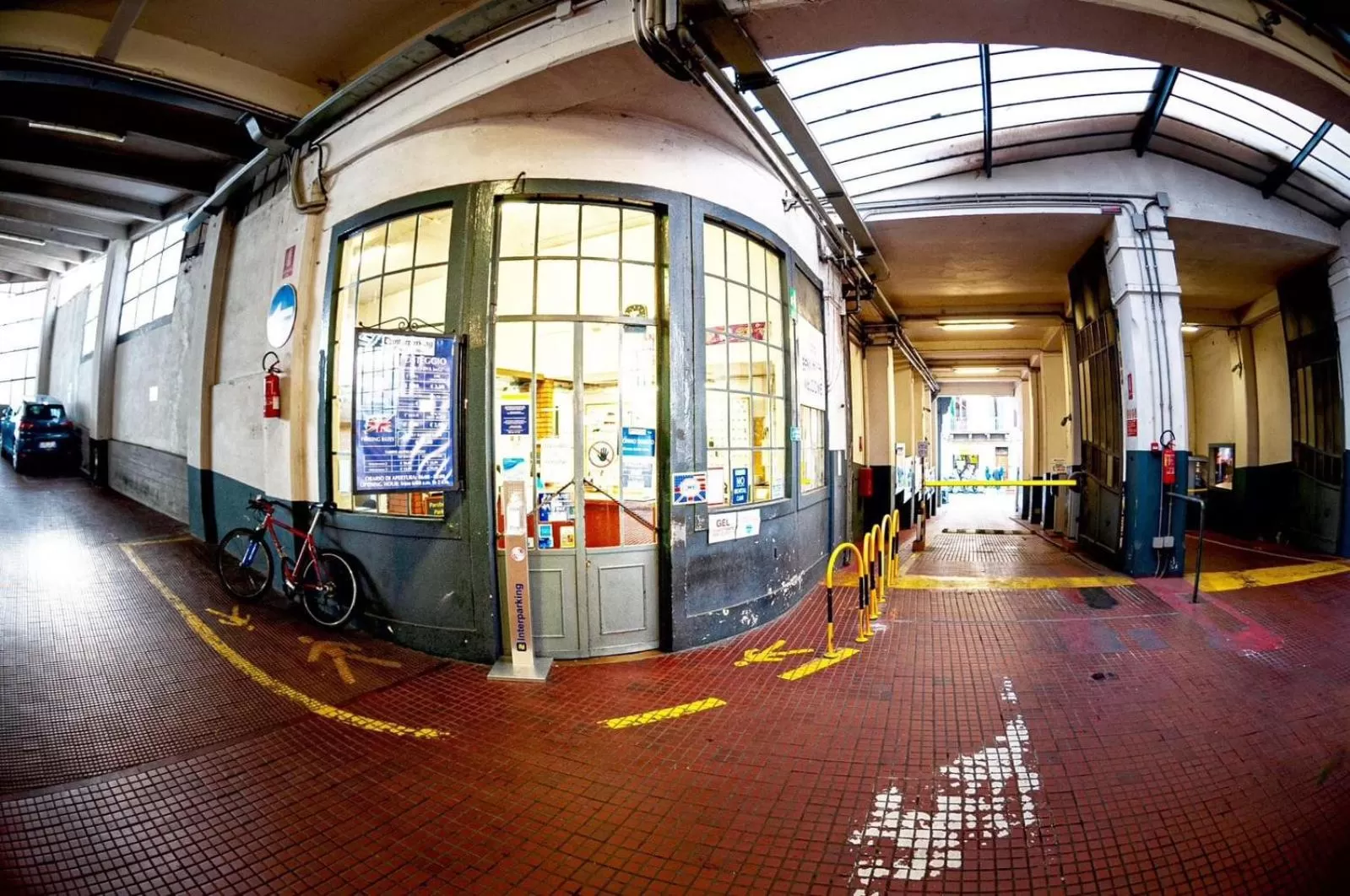 Parking in B&B Dimora Sassetti 6