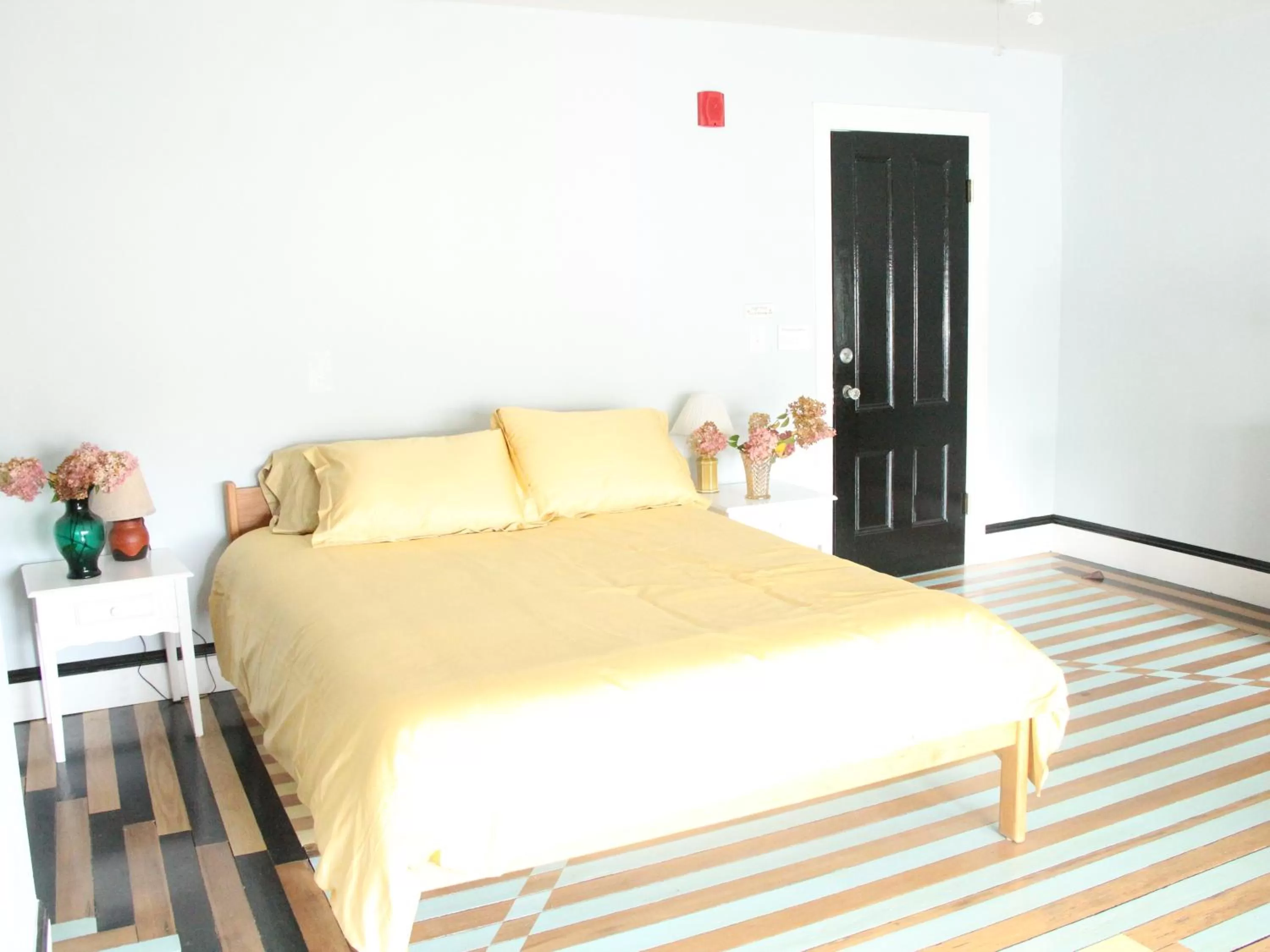 Bed in The Wedding Cake House