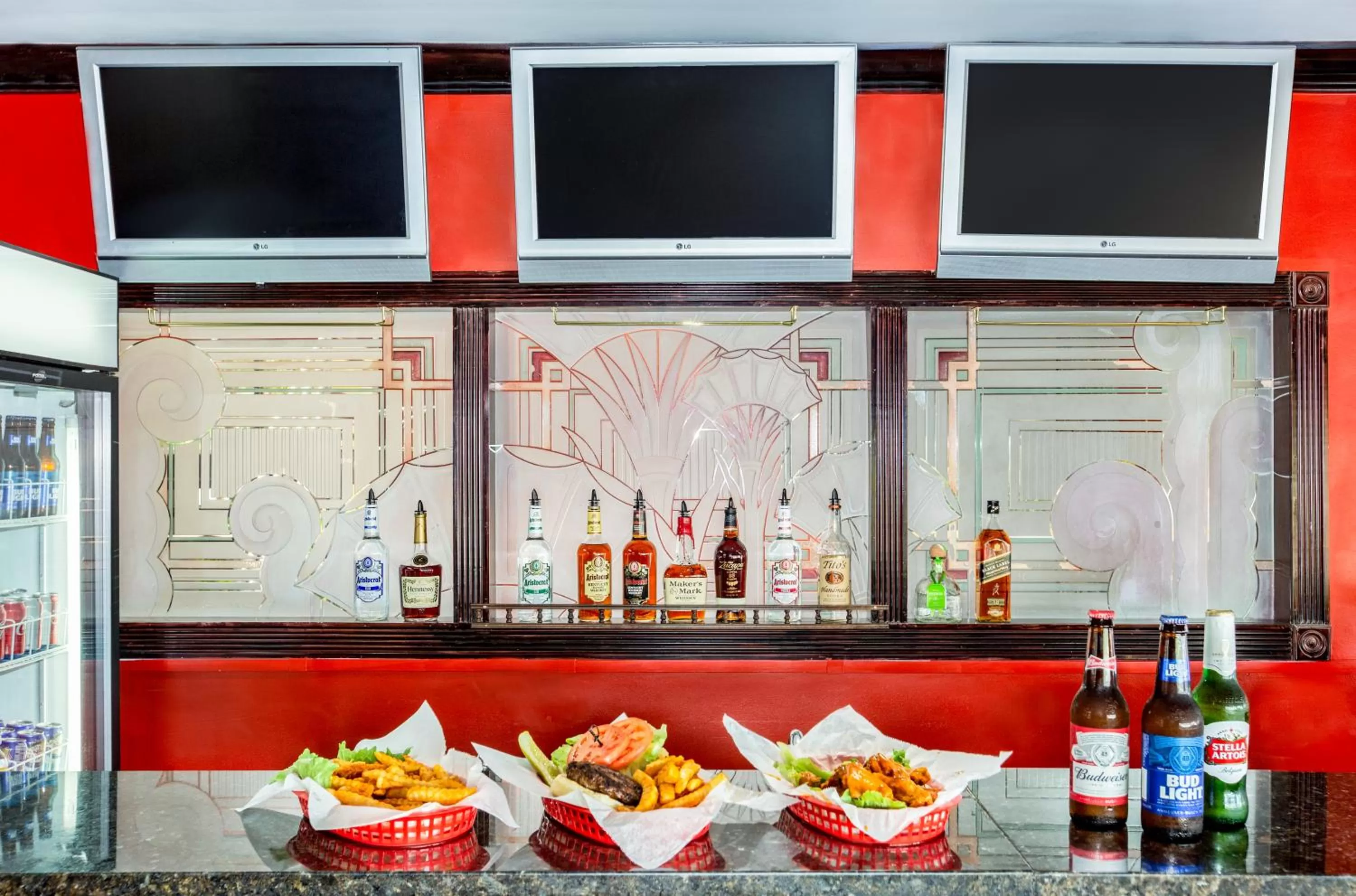 Food and drinks in The Link Hotel on Sunrise