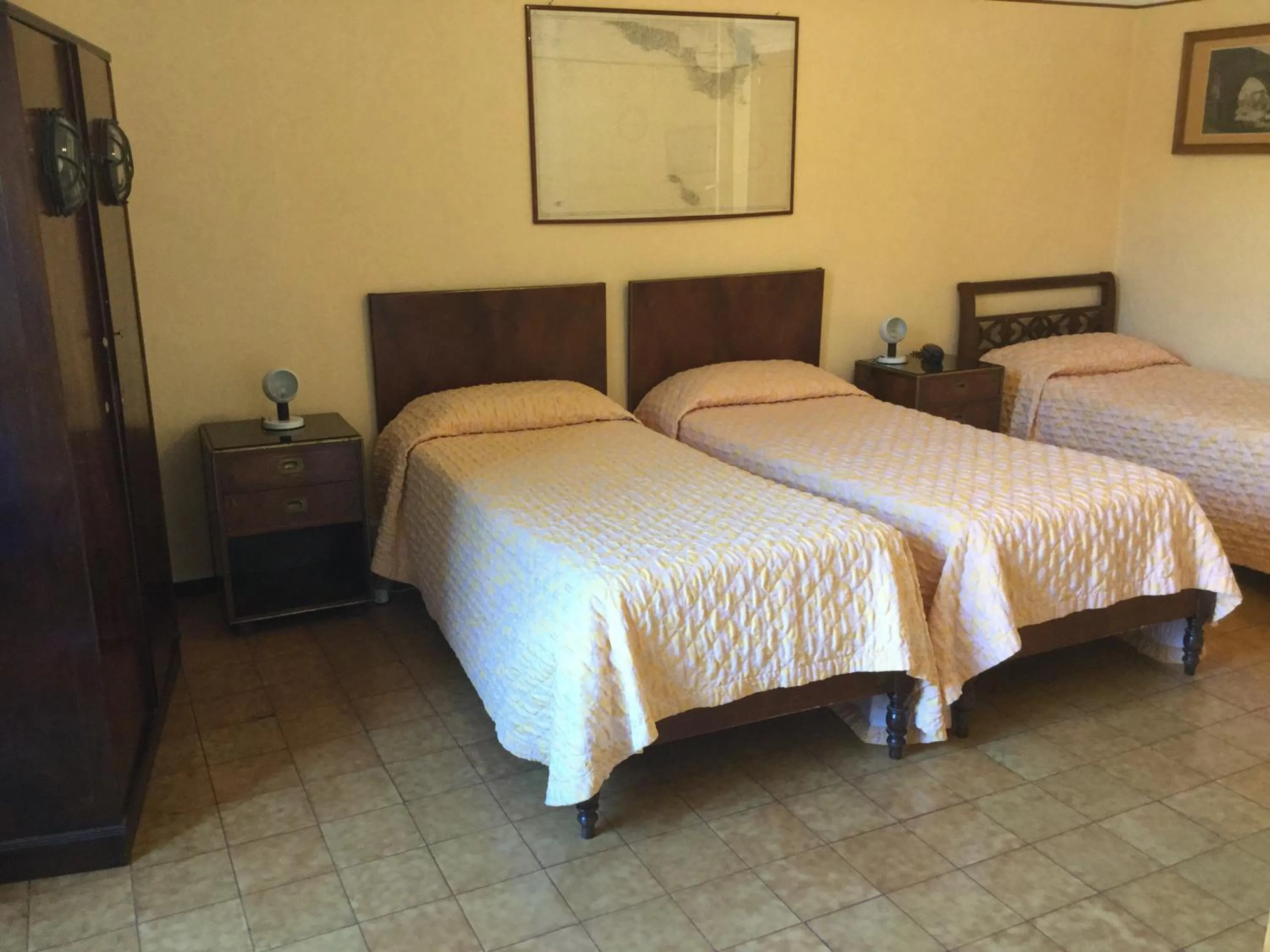 Bed in Hotel Touring