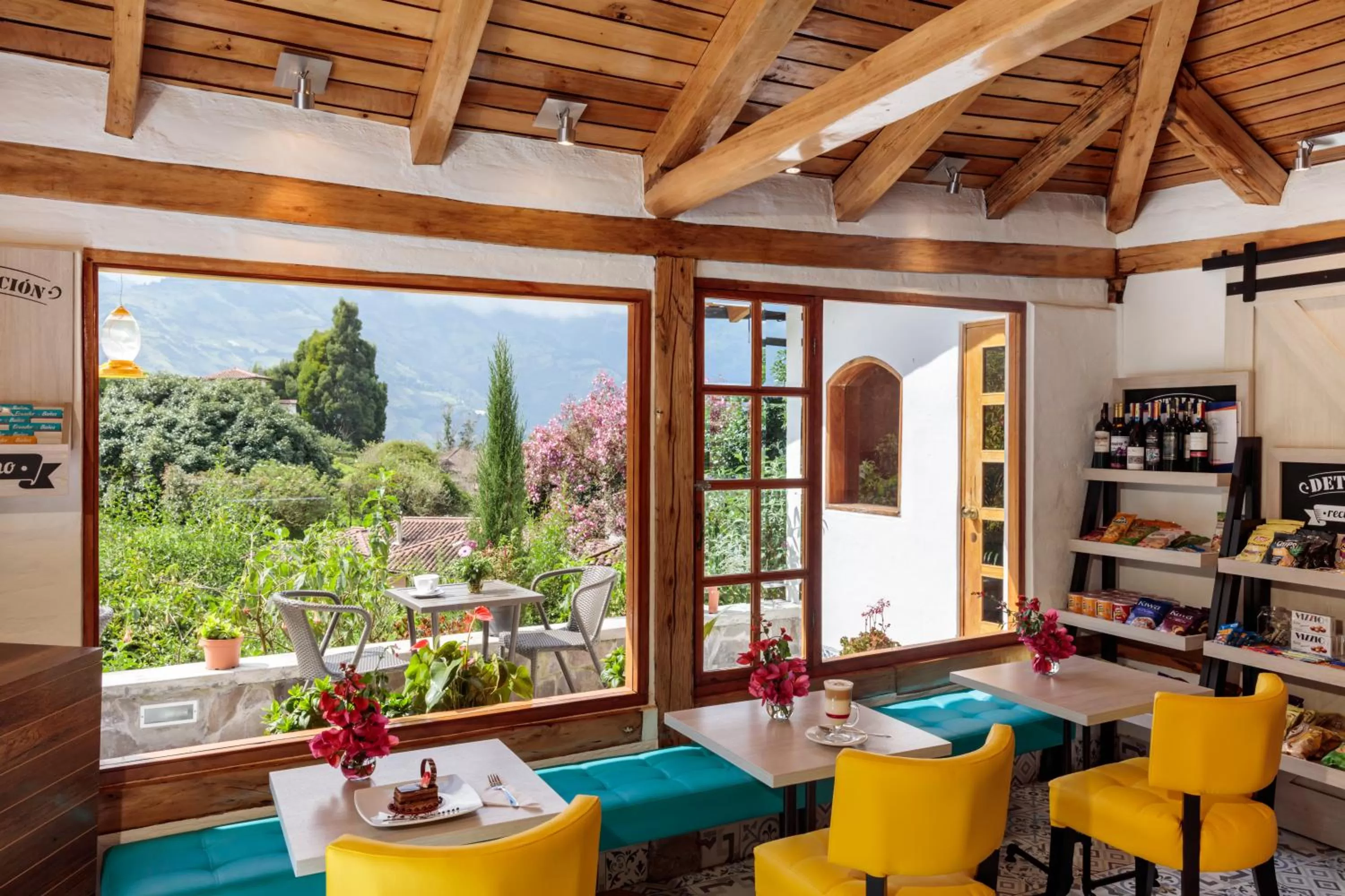 Restaurant/Places to Eat in Luna Volcán, Adventure SPA