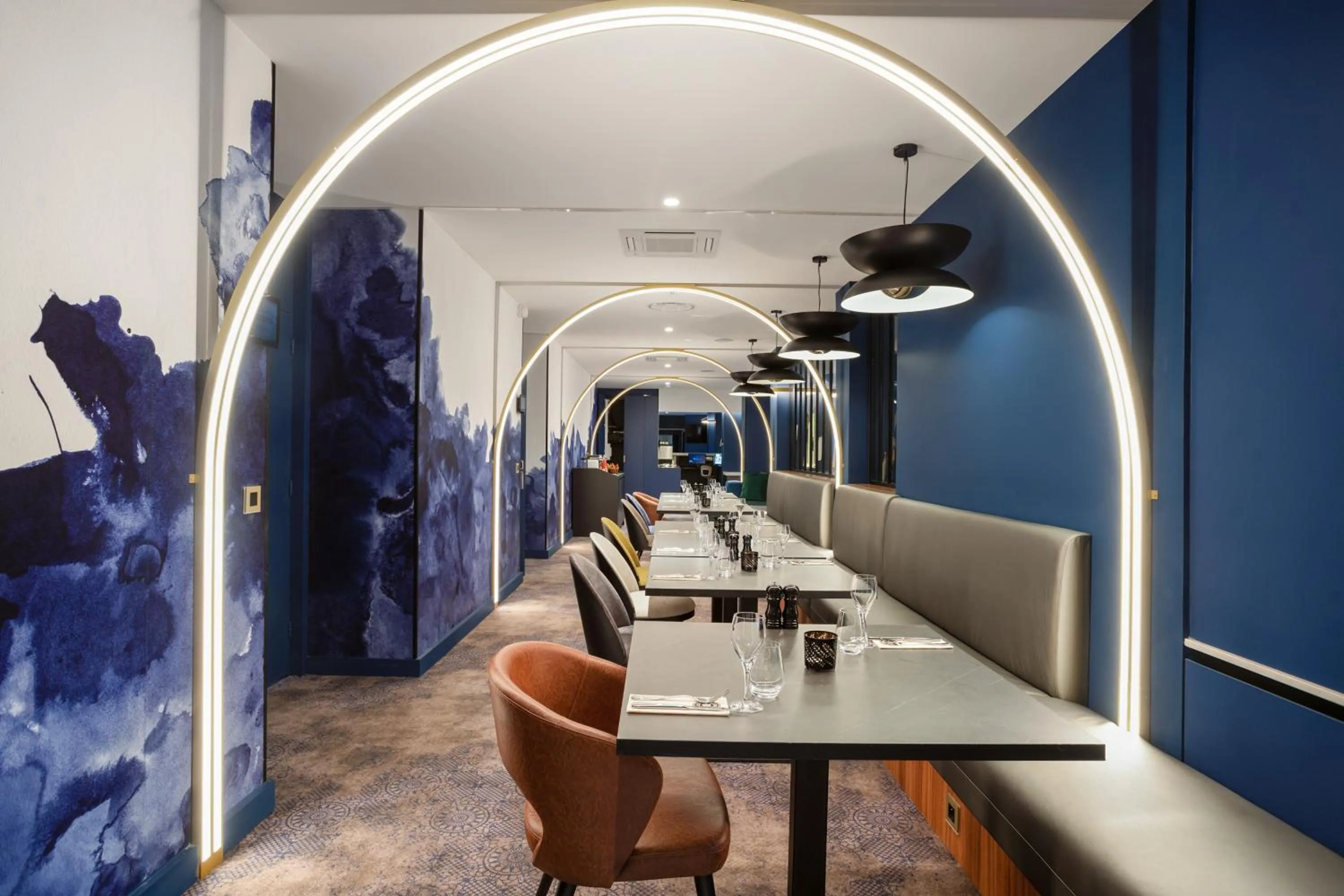 Restaurant/places to eat in Park & Suites Elégance Genève-Ferney Voltaire