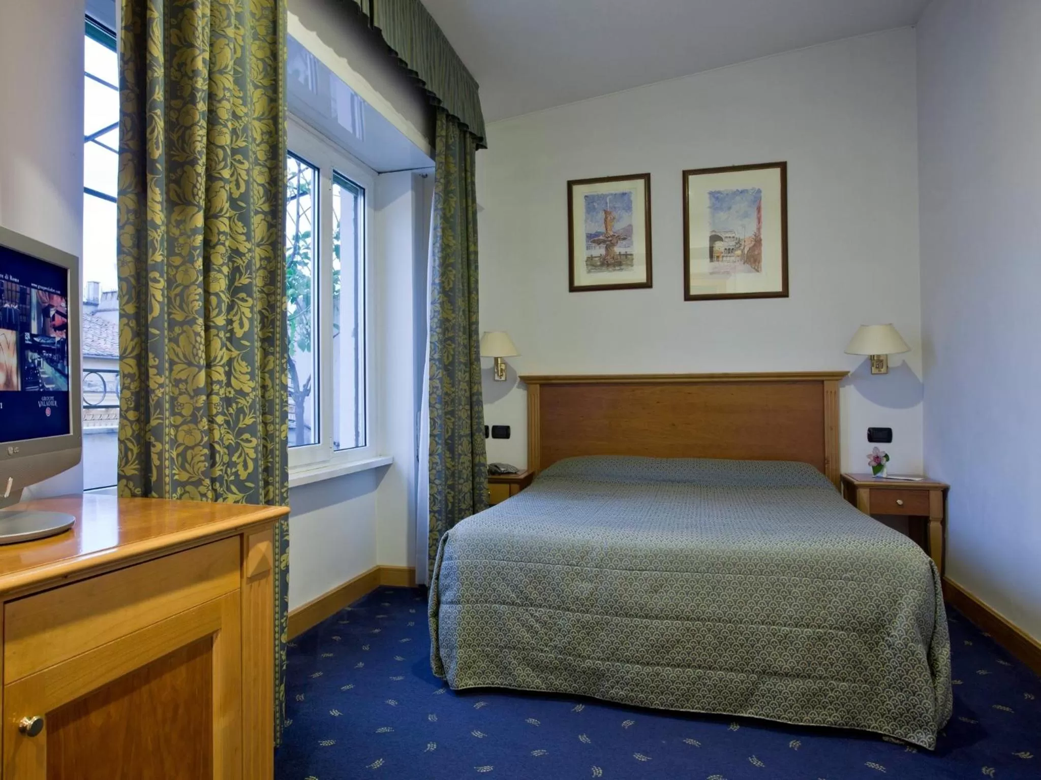 Bed in Hotel Diplomatic