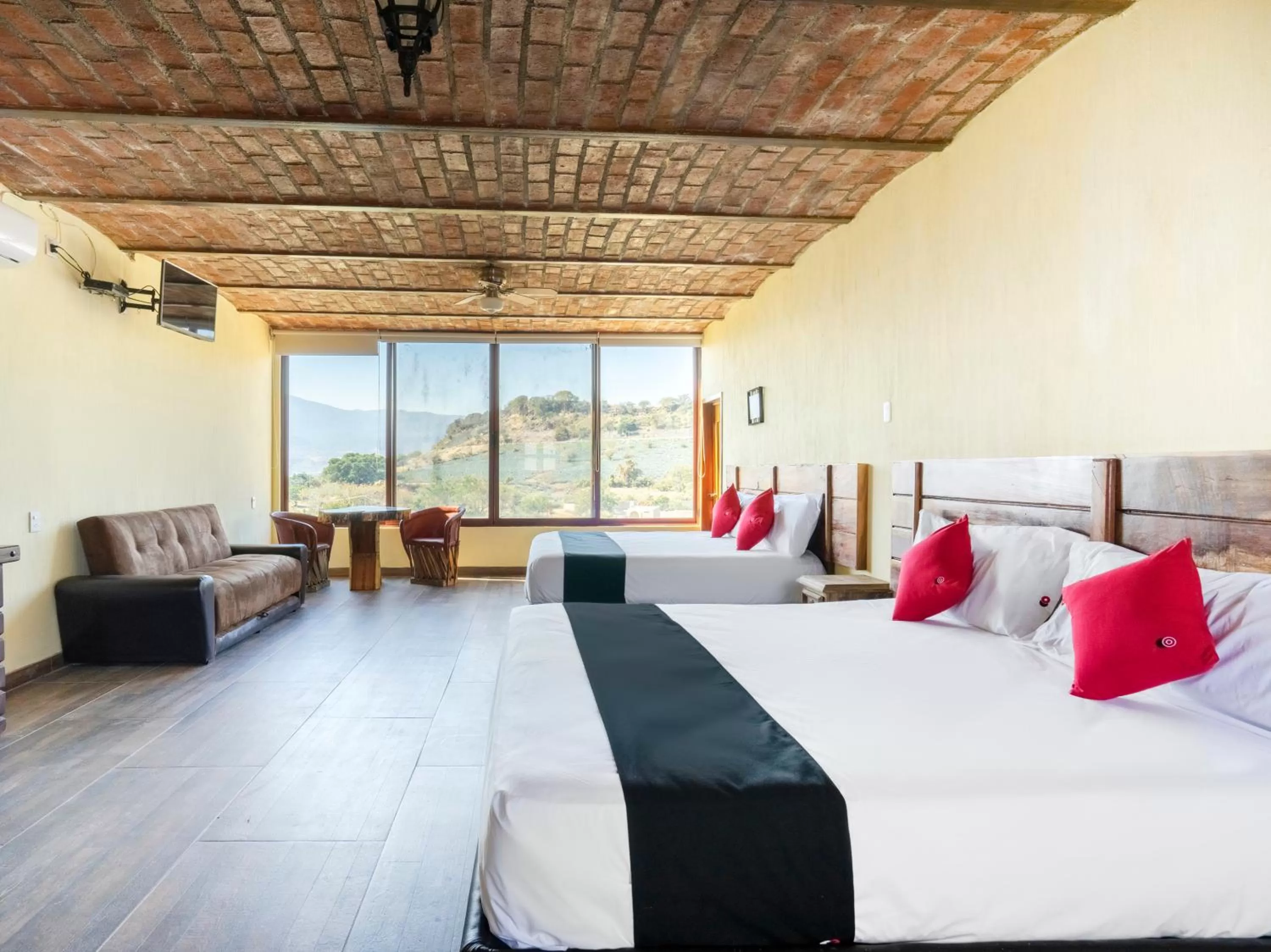 Bedroom, Bed in Collection O Hotel Monte Agave