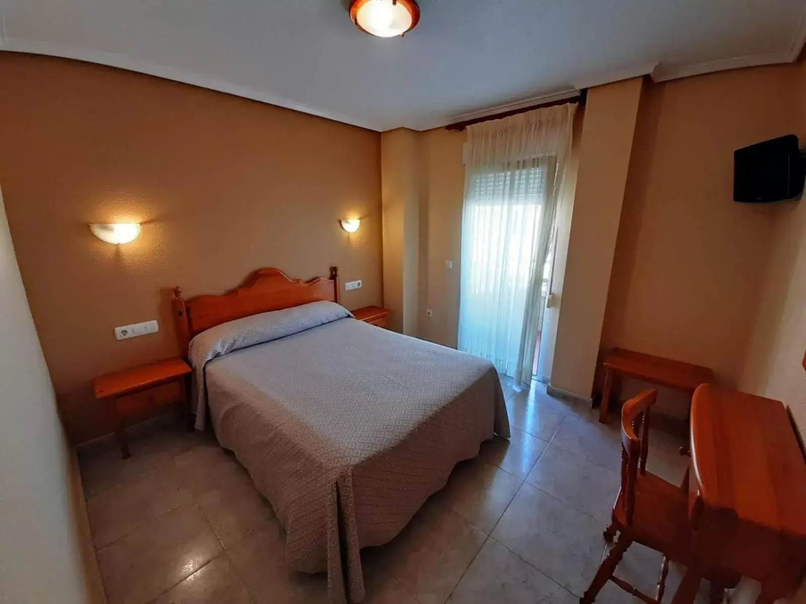 Standard Queen Room in Hotel Cano Standard Queen Room in Hotel Cano