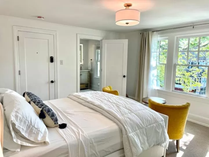 Bed in Buttonwood Boutique Hotel