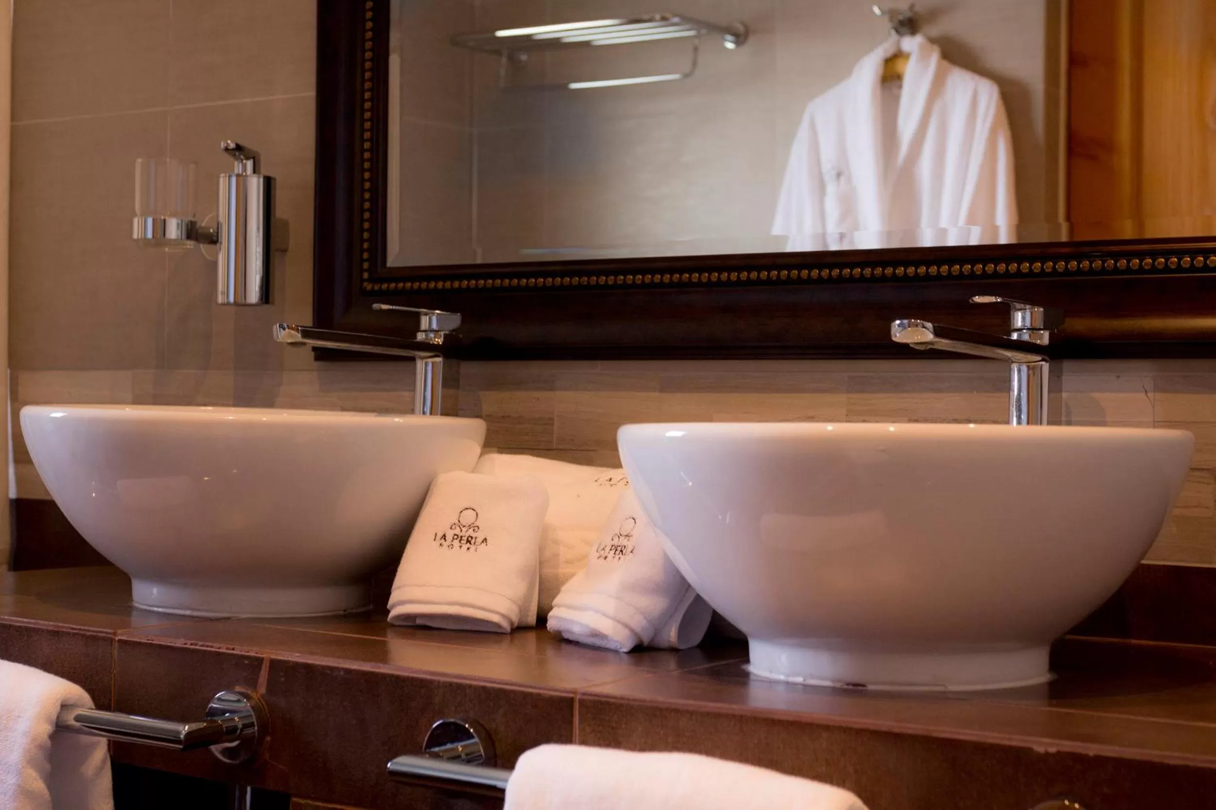 Bathroom in La Perla Hotel