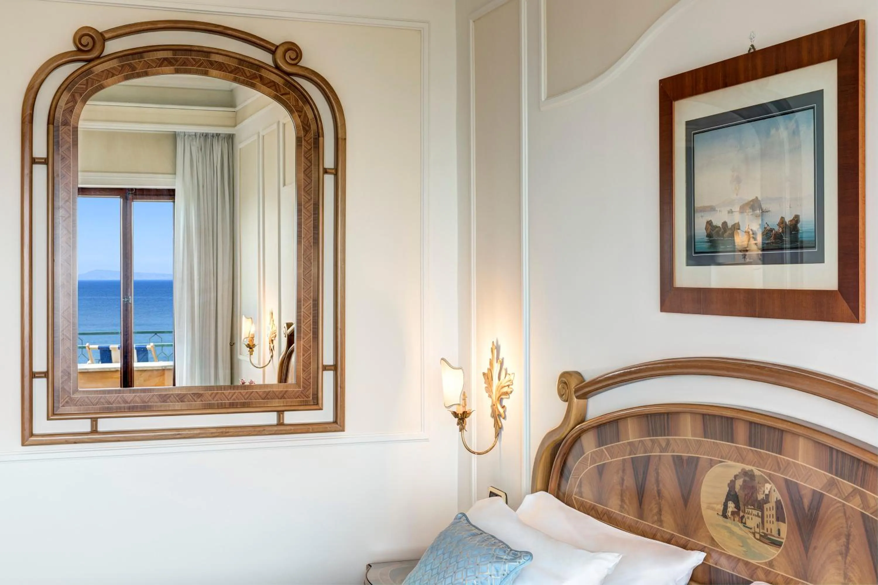 Decorative detail, Bed in Grand Hotel de la Ville