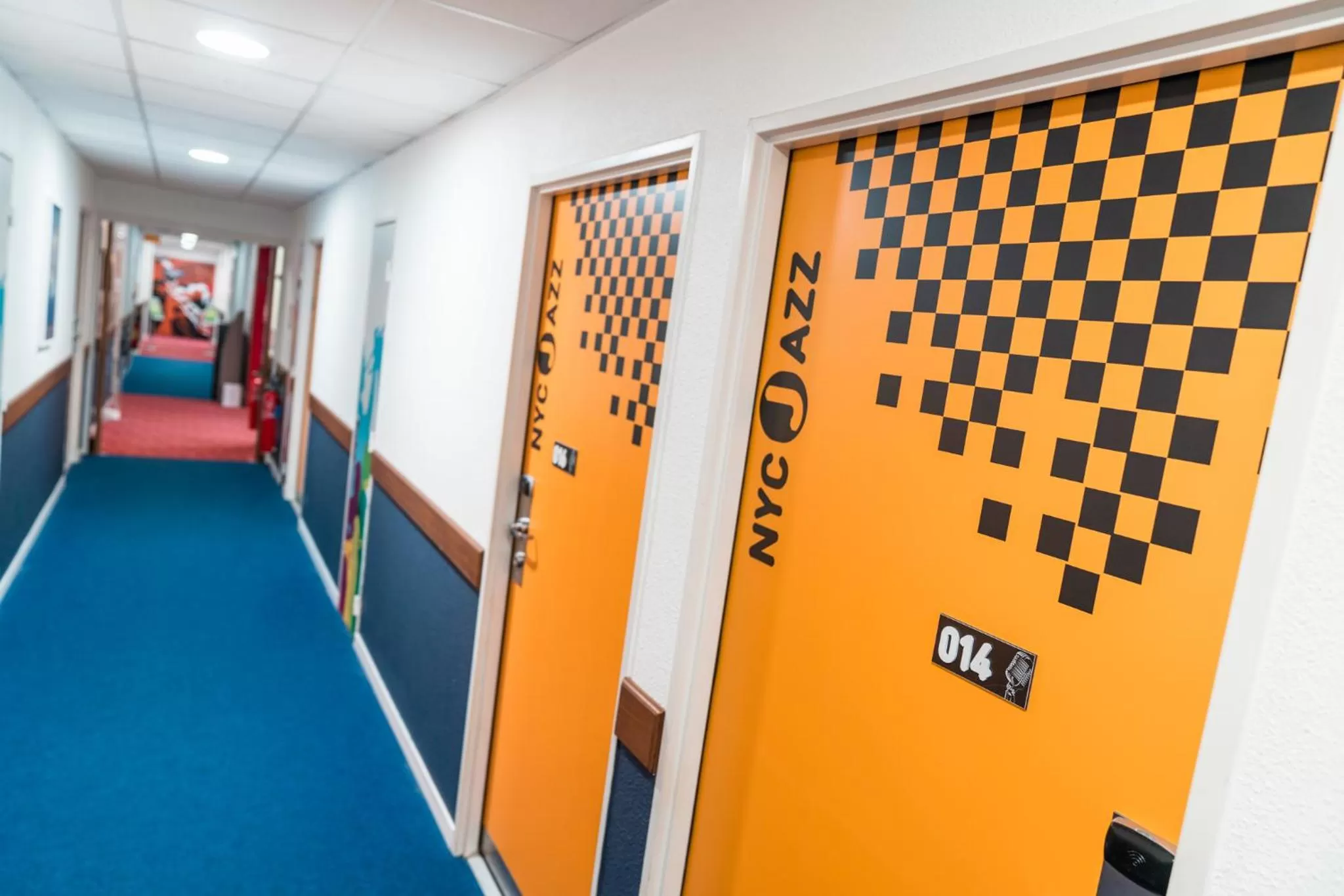 Decorative detail in Ibis Styles Toulouse Blagnac Aéroport