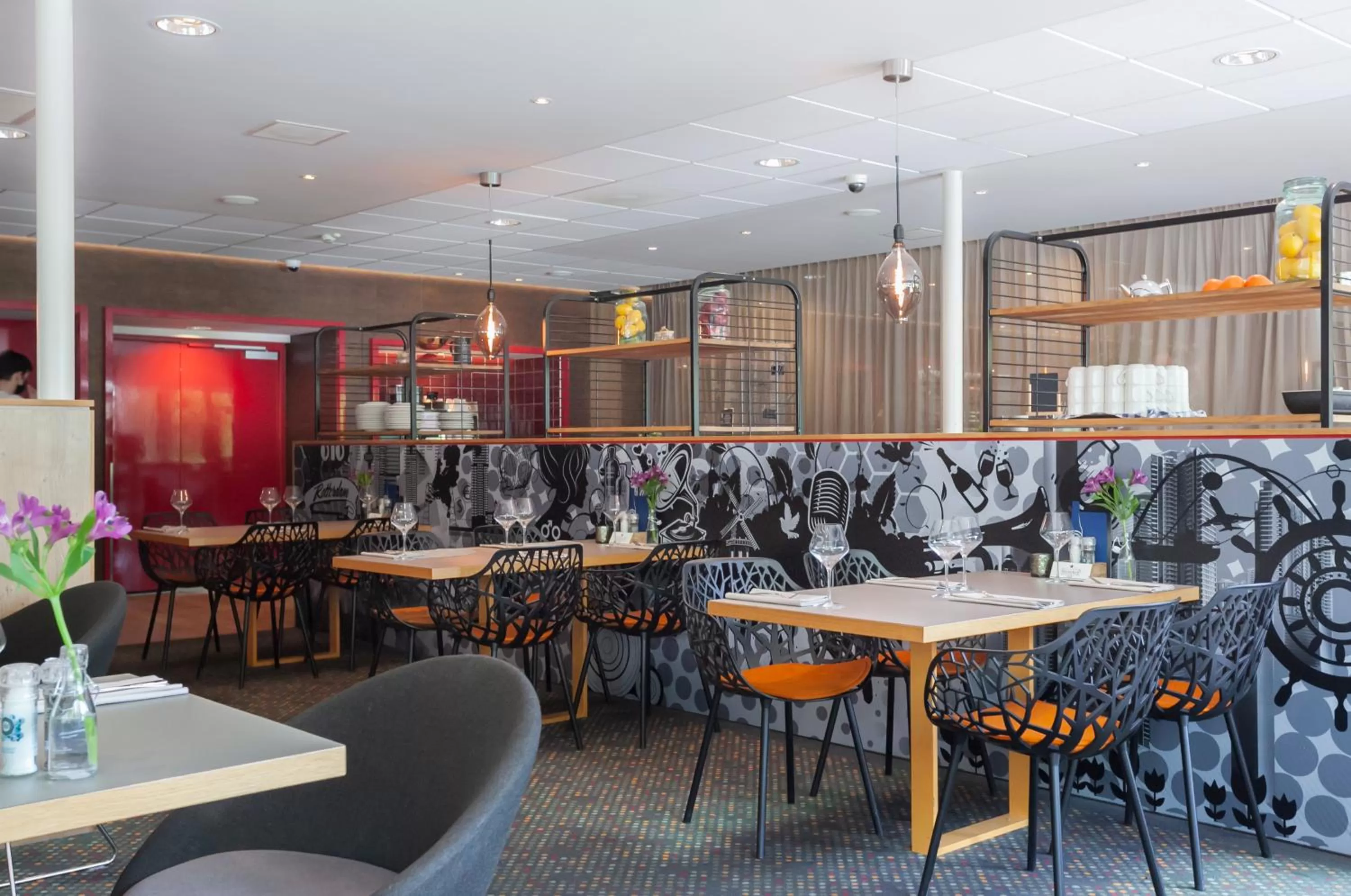 Restaurant/places to eat in Novotel Rotterdam - Schiedam