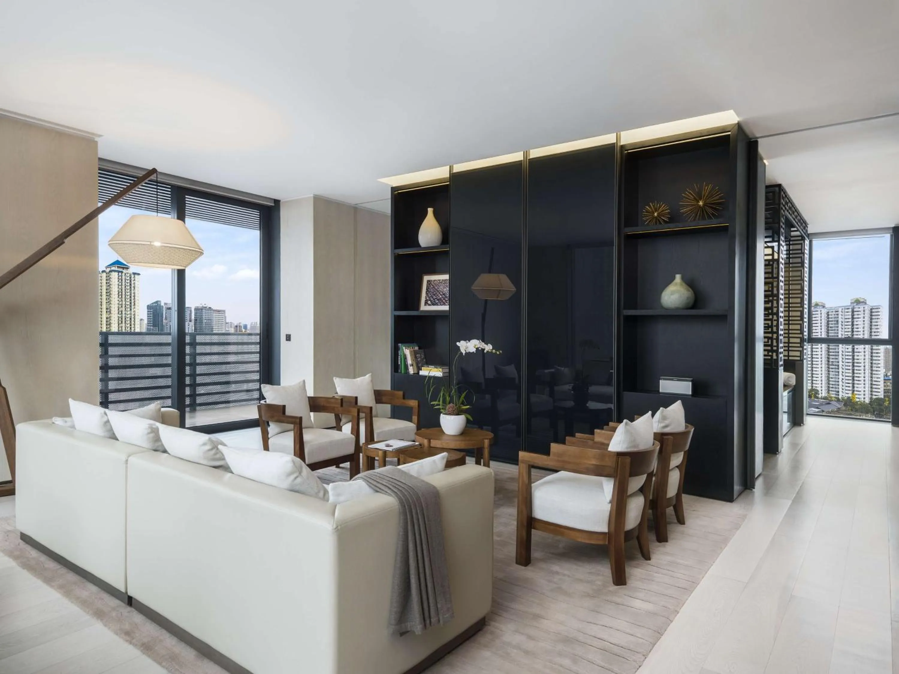 Photo of the whole room in Upper House Chengdu