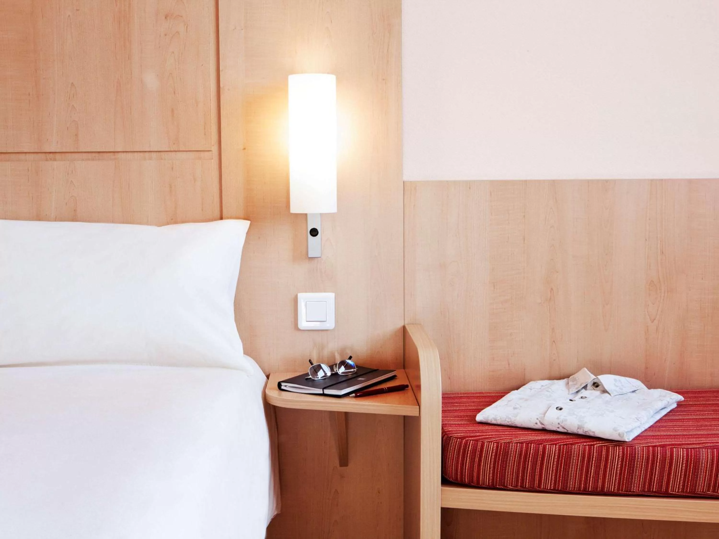 Double Room in Ibis Lleida