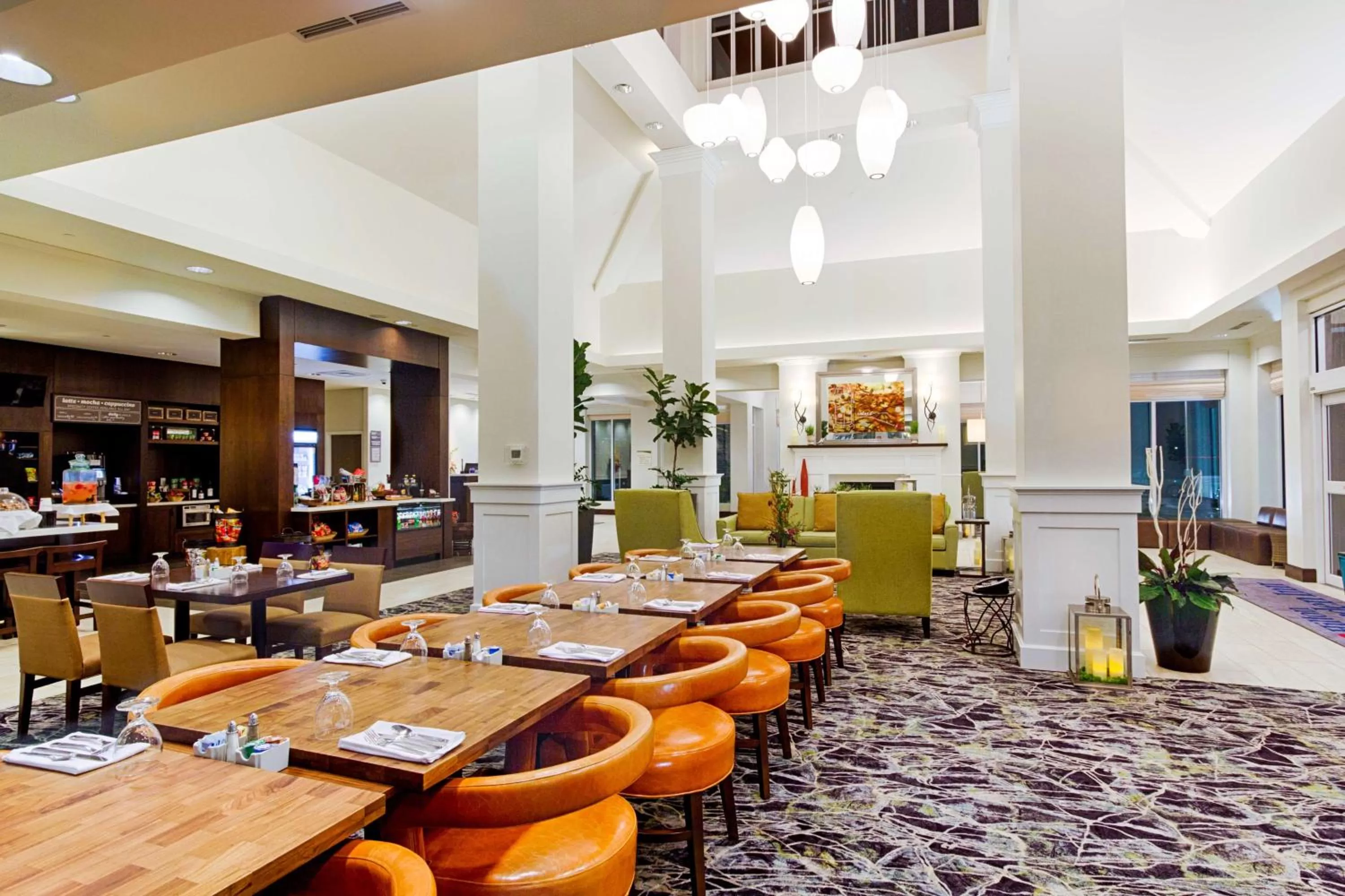 Restaurant/places to eat in Hilton Garden Inn Salina