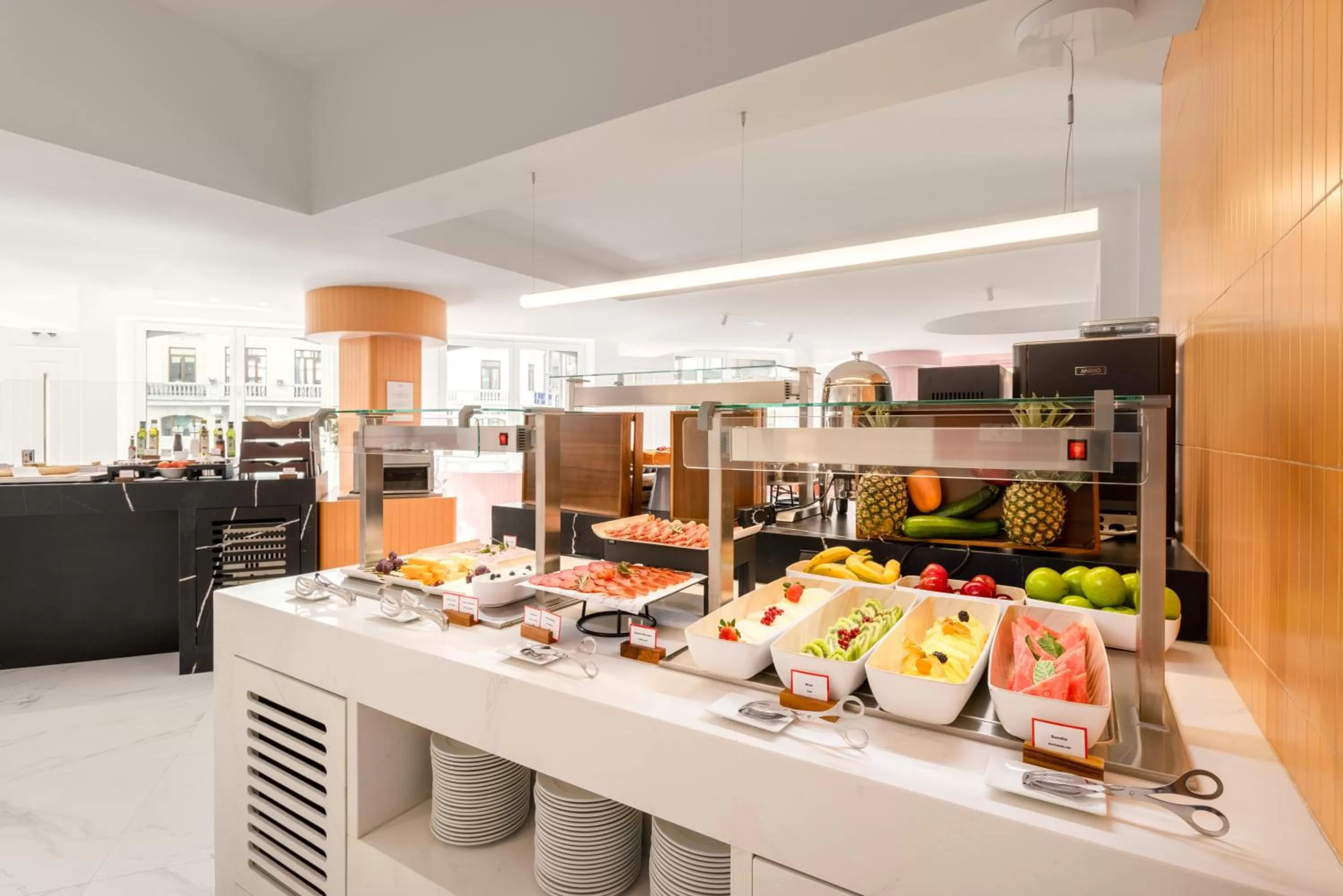 Breakfast in Ikonik Gran Vía